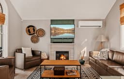 Bright Oak Cabin