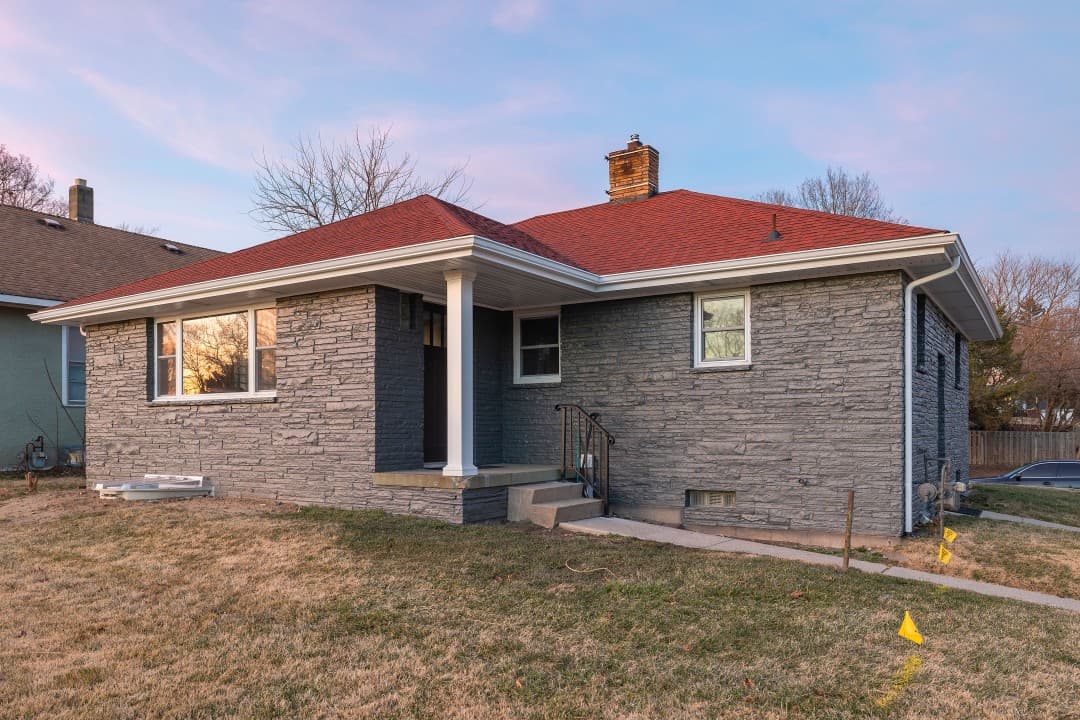 Hot Tub Home near Beach & Park - Premier