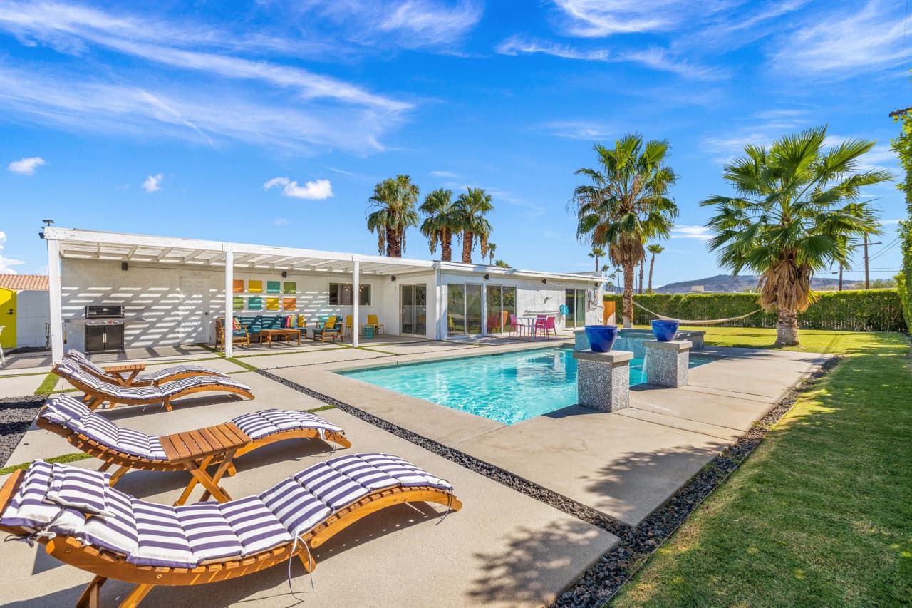 Azul Desert Escape