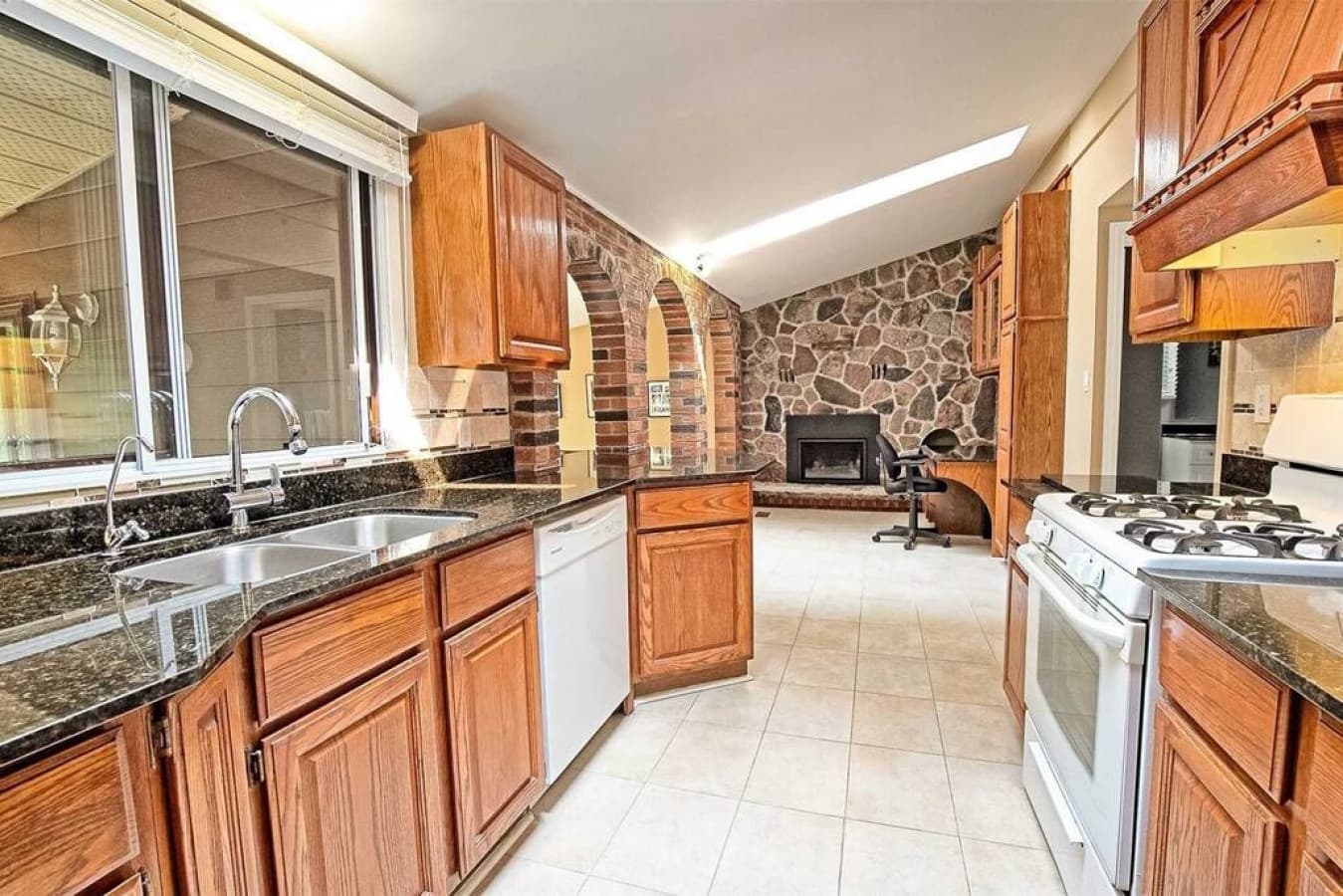 Rustic, fully equipped kitchen