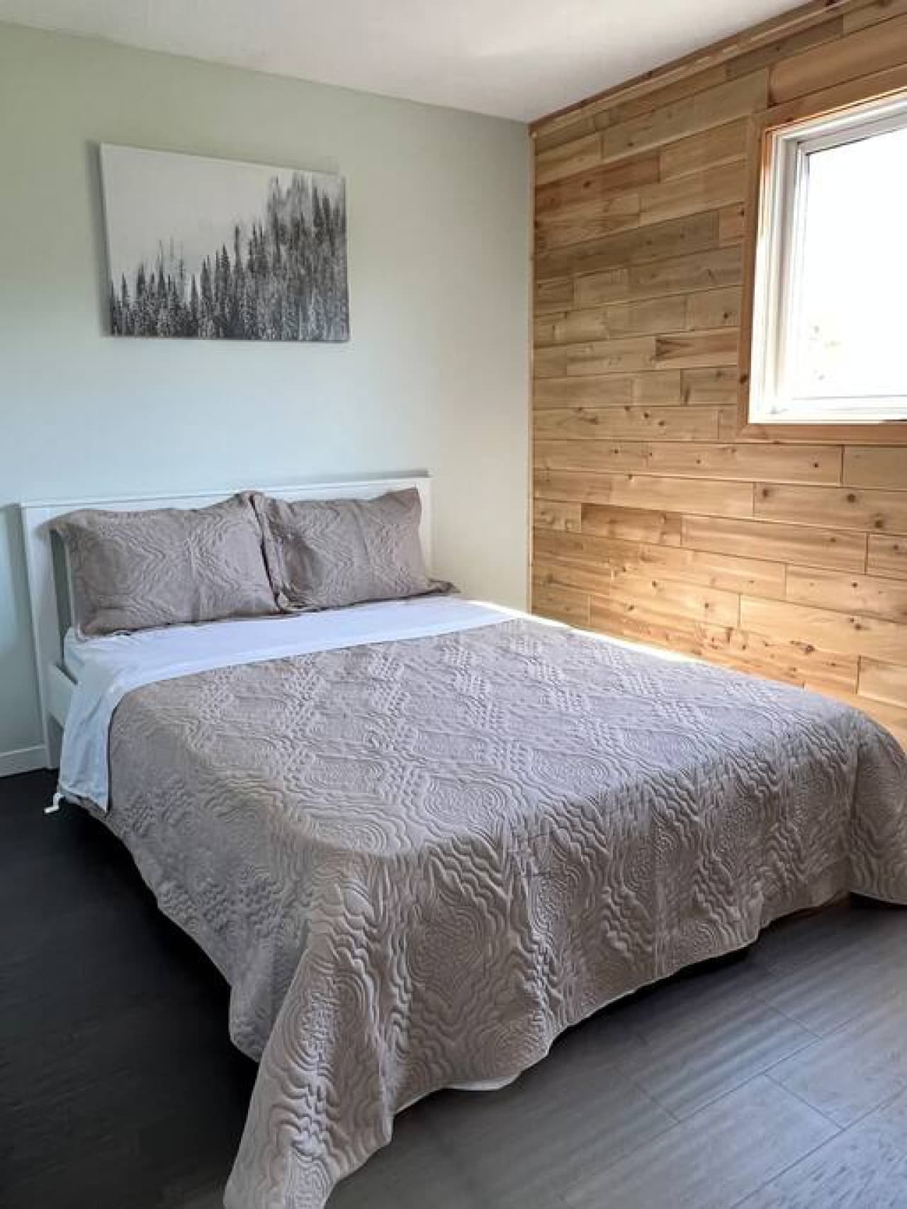 Bedroom #2 with queen bed