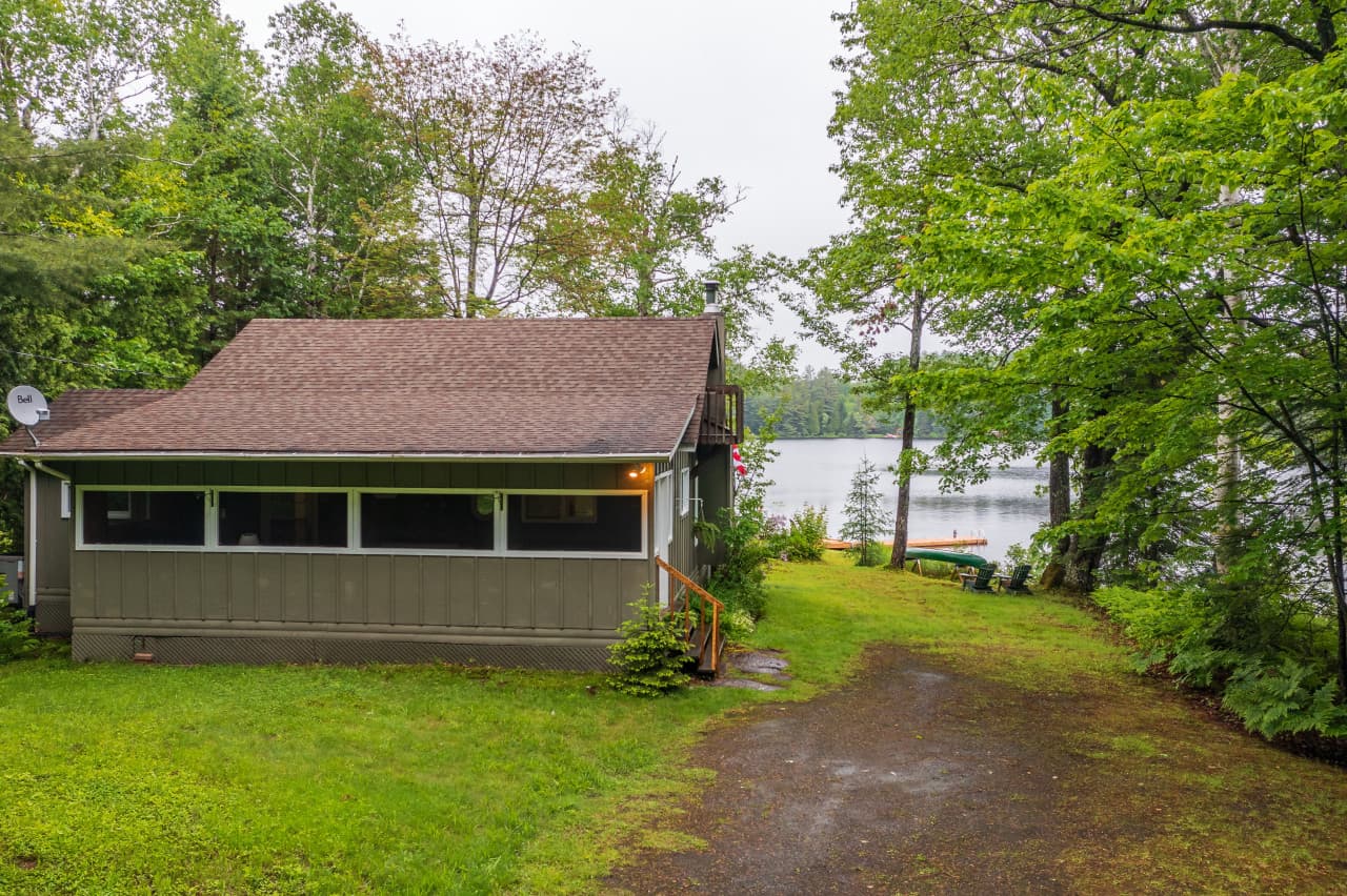 061-061-431OtterLakeRd-FULL.jpg