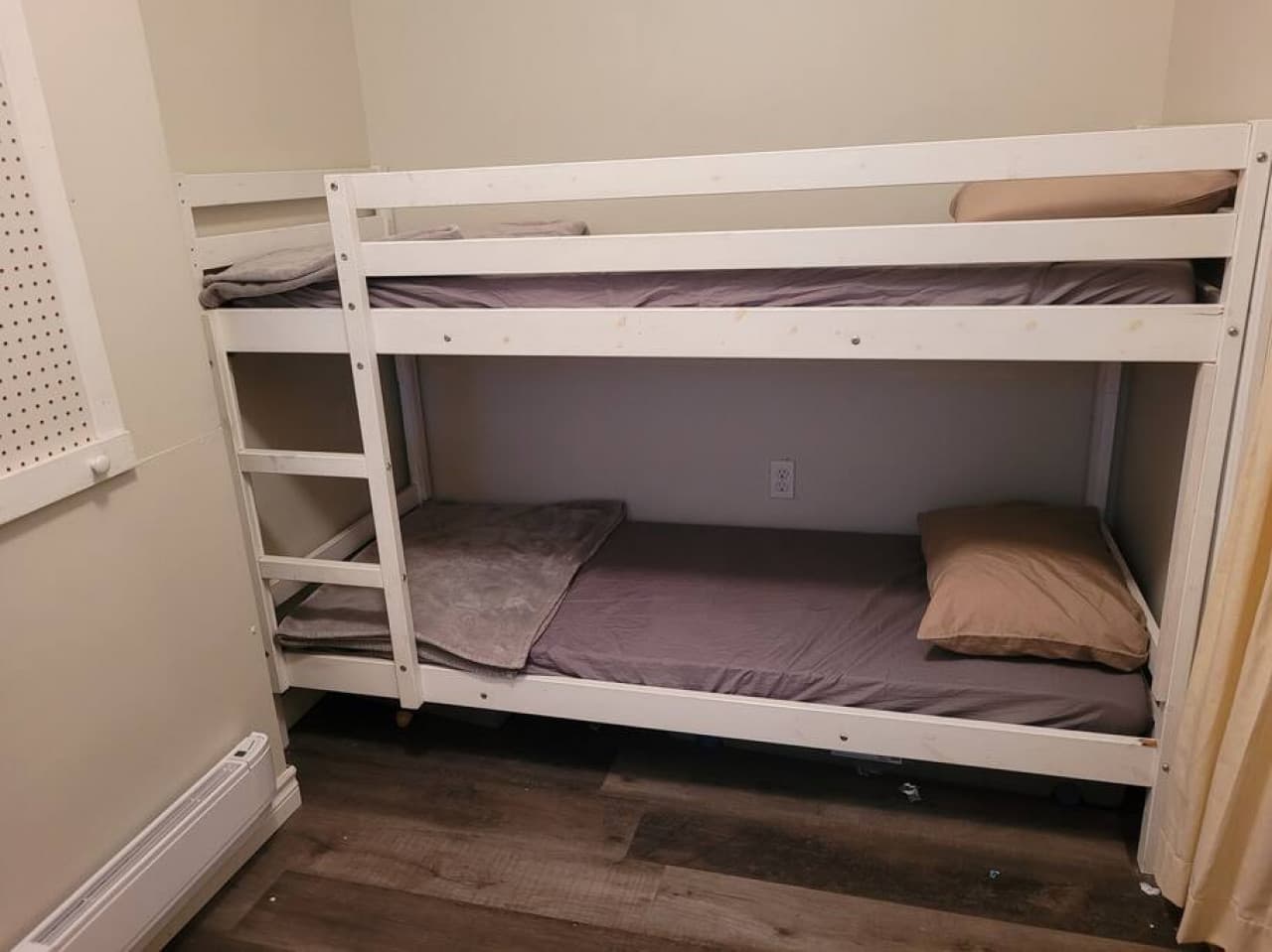 Kids room with bunk beds