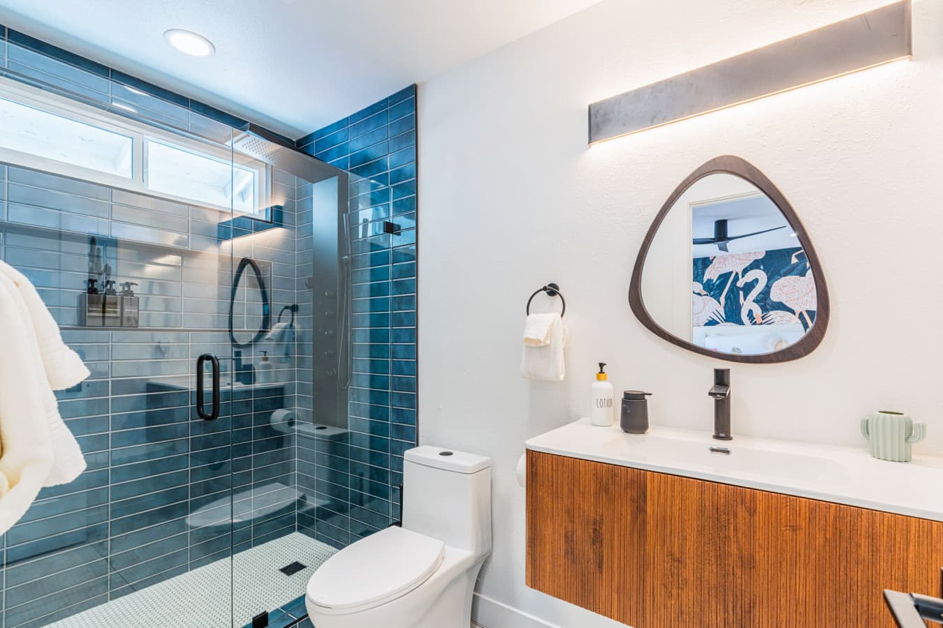 4-web-or-mls-CA_504Sunview_004.jpg