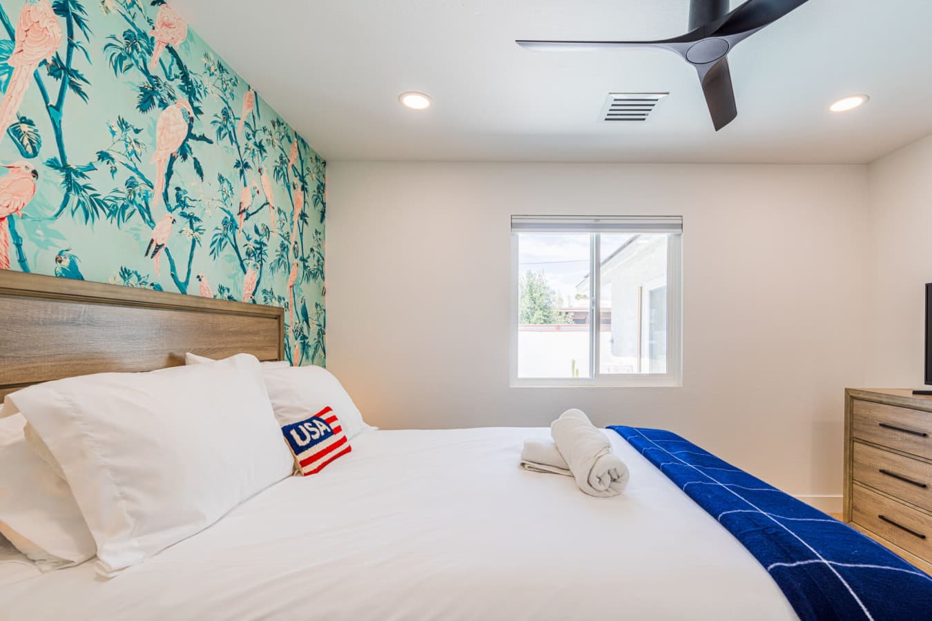 36-web-or-mls-CA_504Sunview_036.jpg