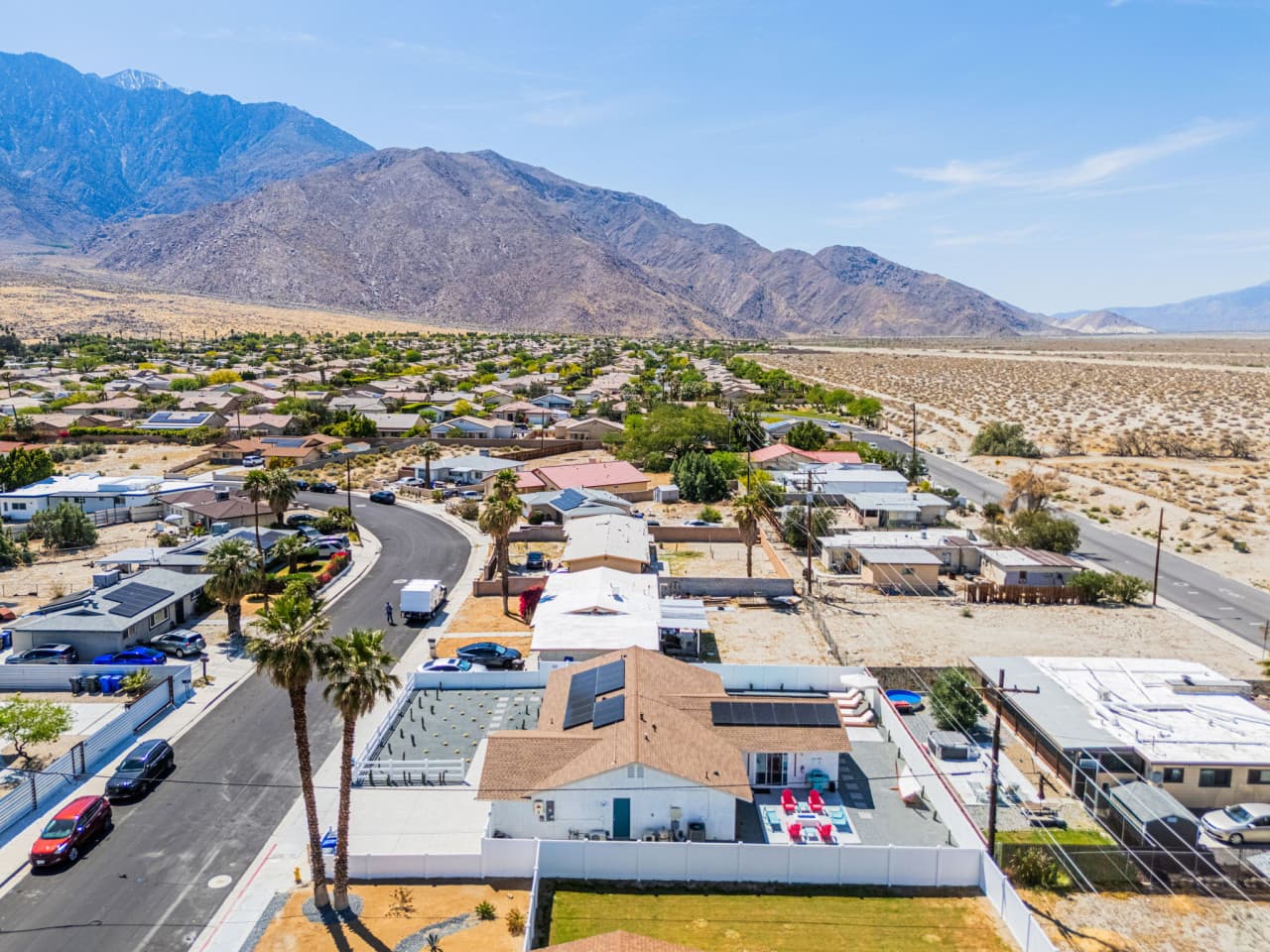 24-web-or-mls-CA_504Sunview_024.jpg