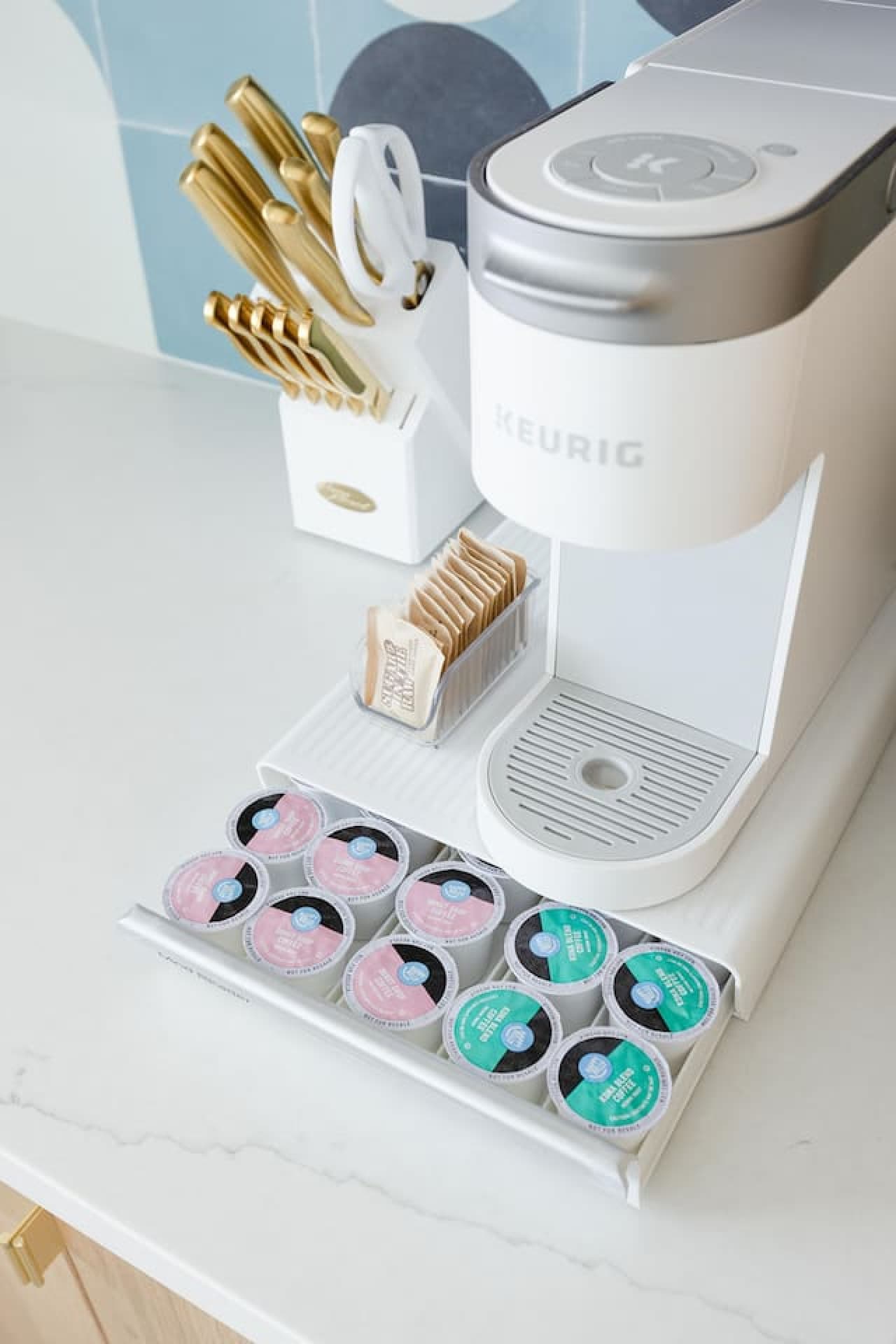 Experience the convenience of our Keurig coffee machine, ready to prepare your favorite cup at a moment's notice