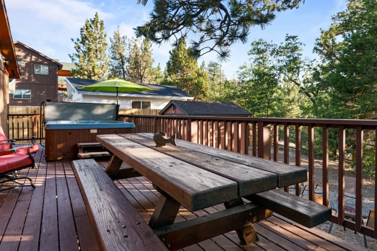 Elegant Wooden Patio Dining, where Simplicity Meets Harmony. Enjoy Sober Friendliness in Every Meal