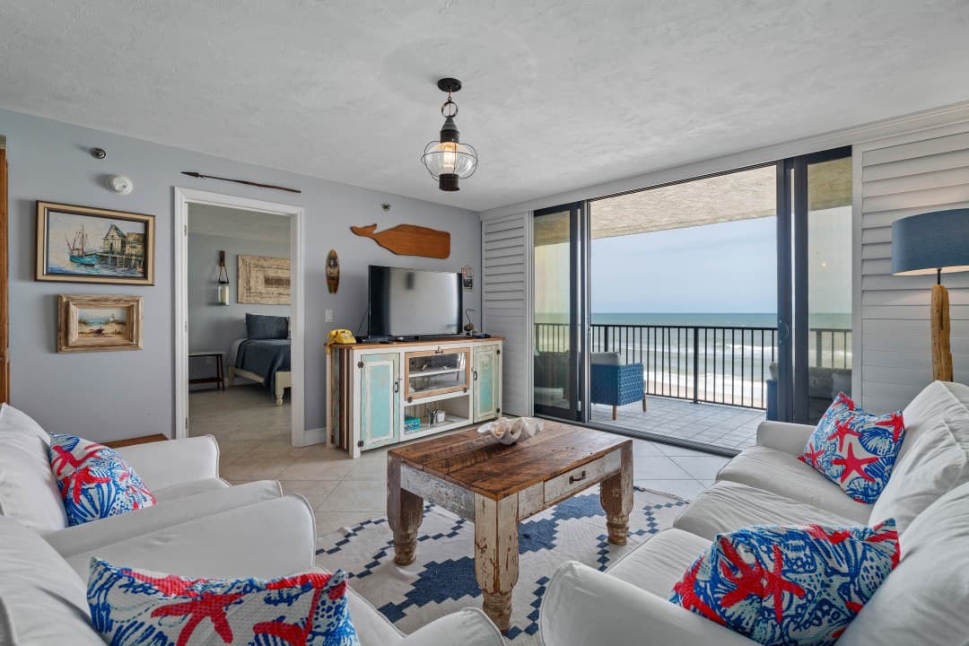 Seaside 2BR Condo in New Smyrna Beach, balcony