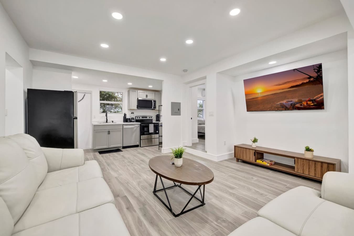 Banyan St | 2 Combined Units Steps to Beach | 3&4