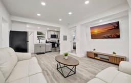 Banyan St | 2 Combined Units Steps to Beach | 1&4