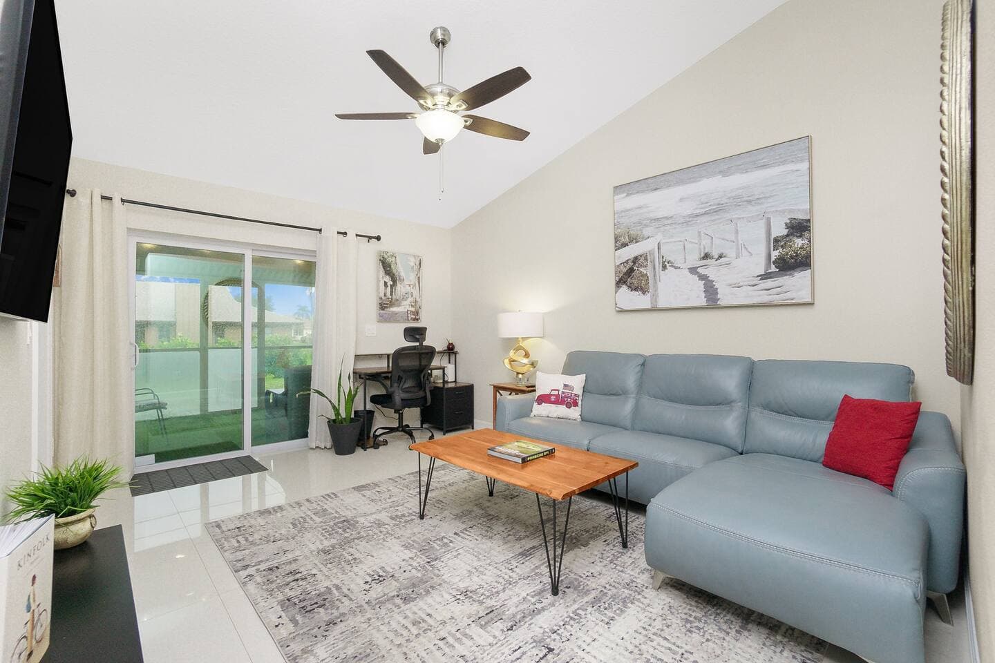 Englewood Villa w/ Lanai & Garage