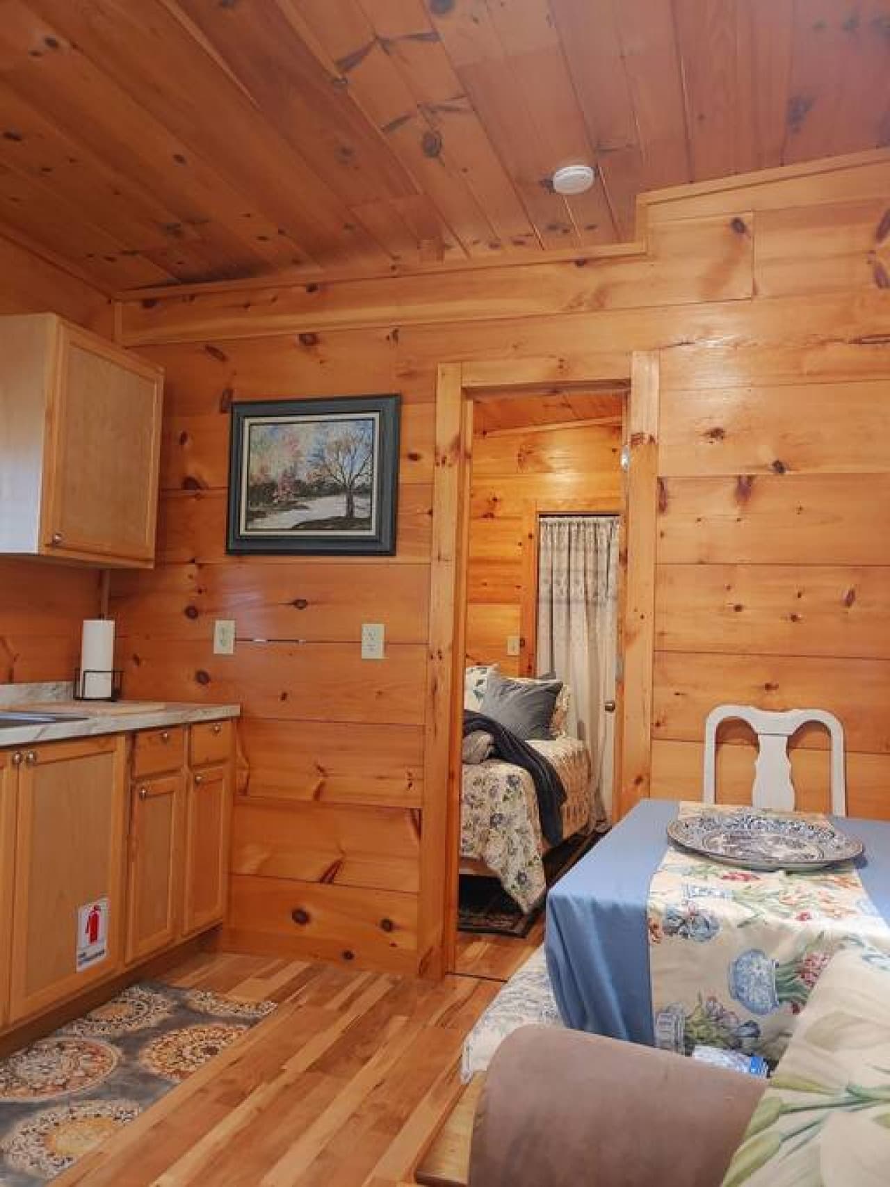 Cozy eat in kitchen or table for playing cards