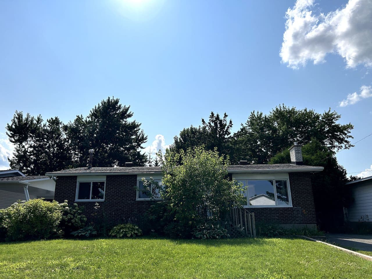 Centrally located, 5BR Bungalow