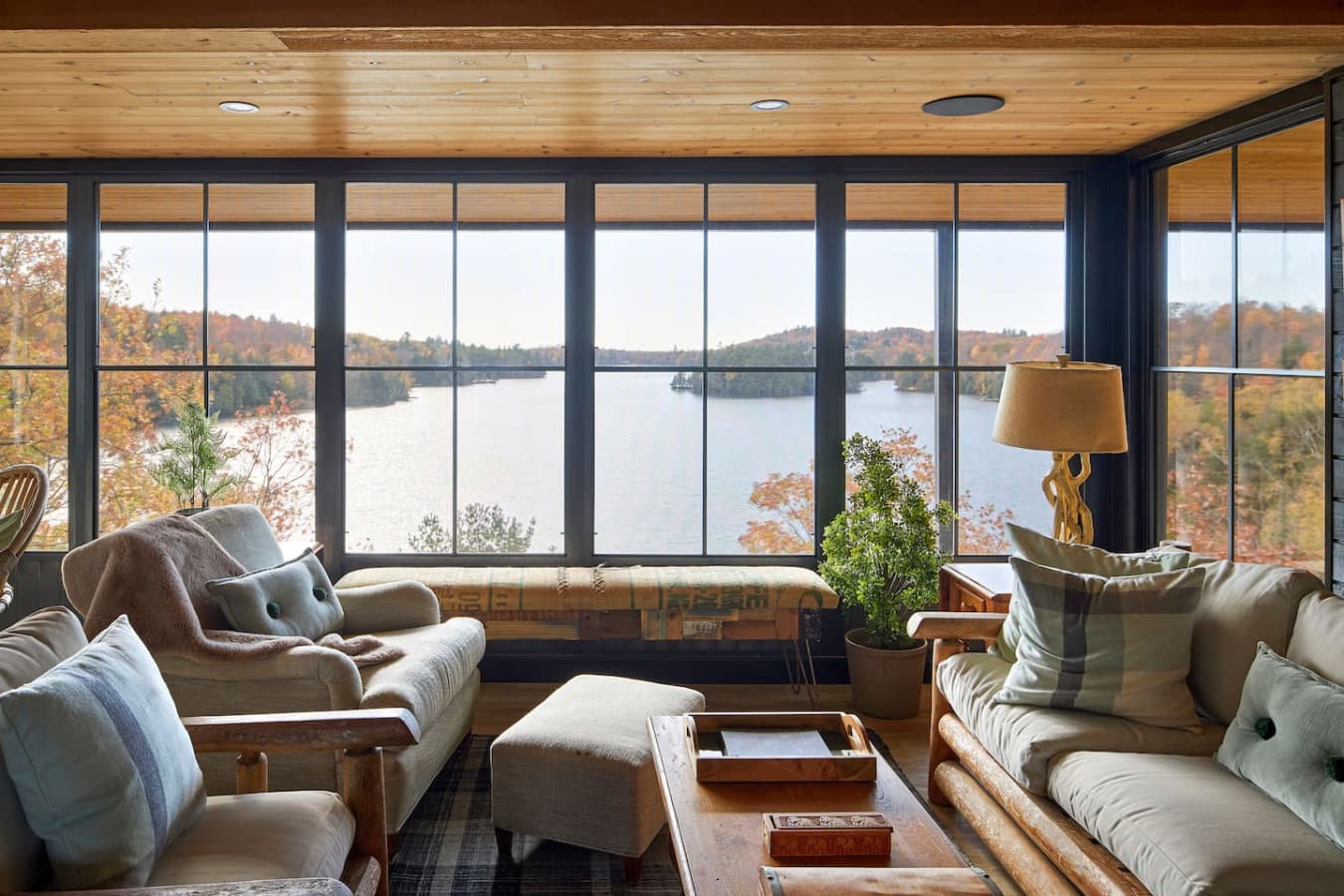 Stunning Lakefront Cottage with Breathtaking Views