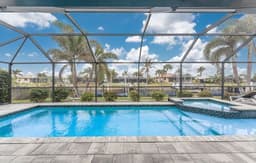 Tranquility - Waterfront Villa with Pool & Dock