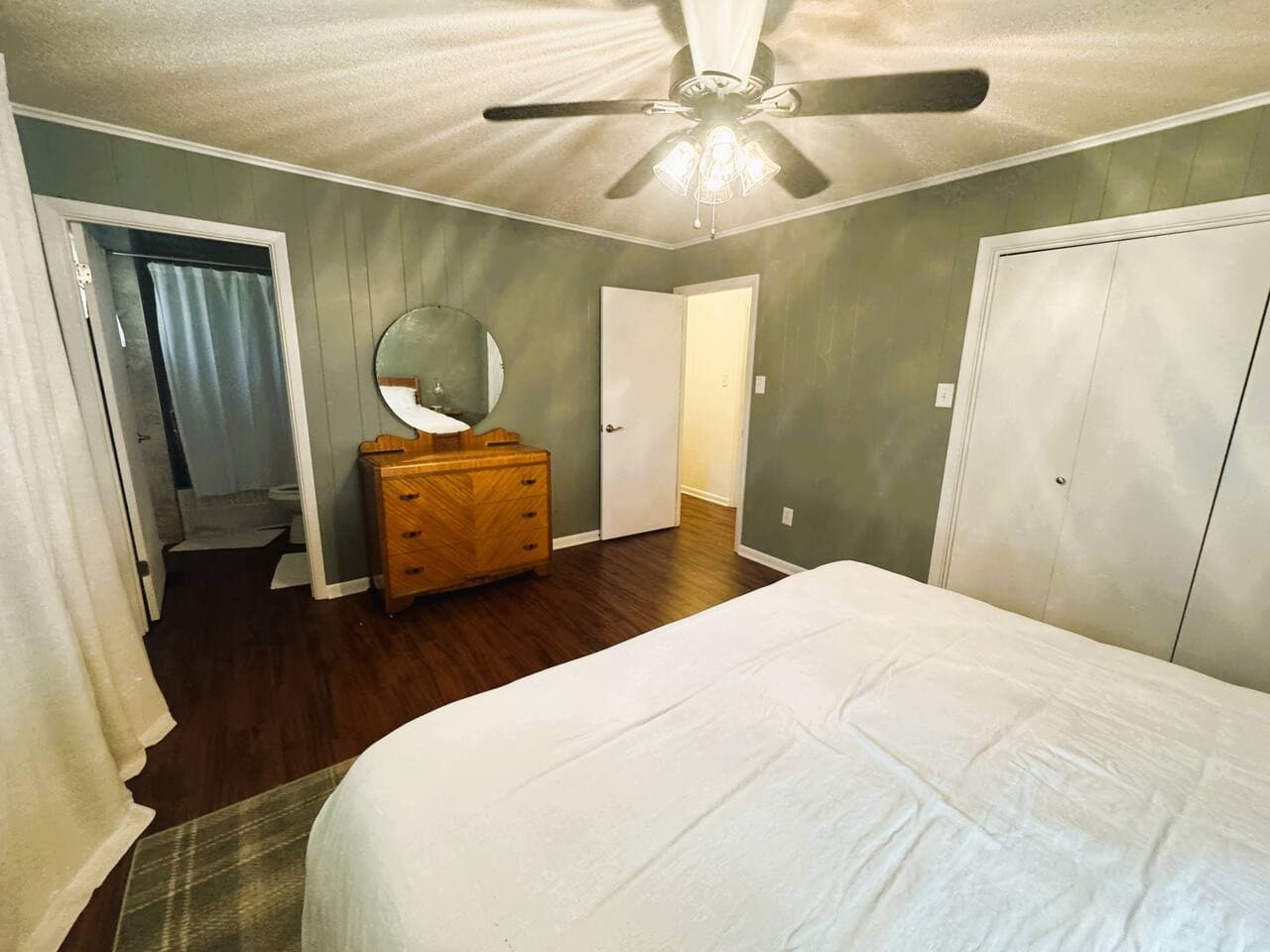 Gallery Image 14