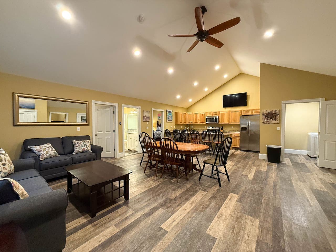 12 locust Lane | Pool, Hot Tub, Walk to Downtown