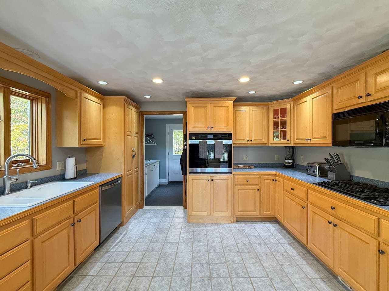 Gallery Image 15
