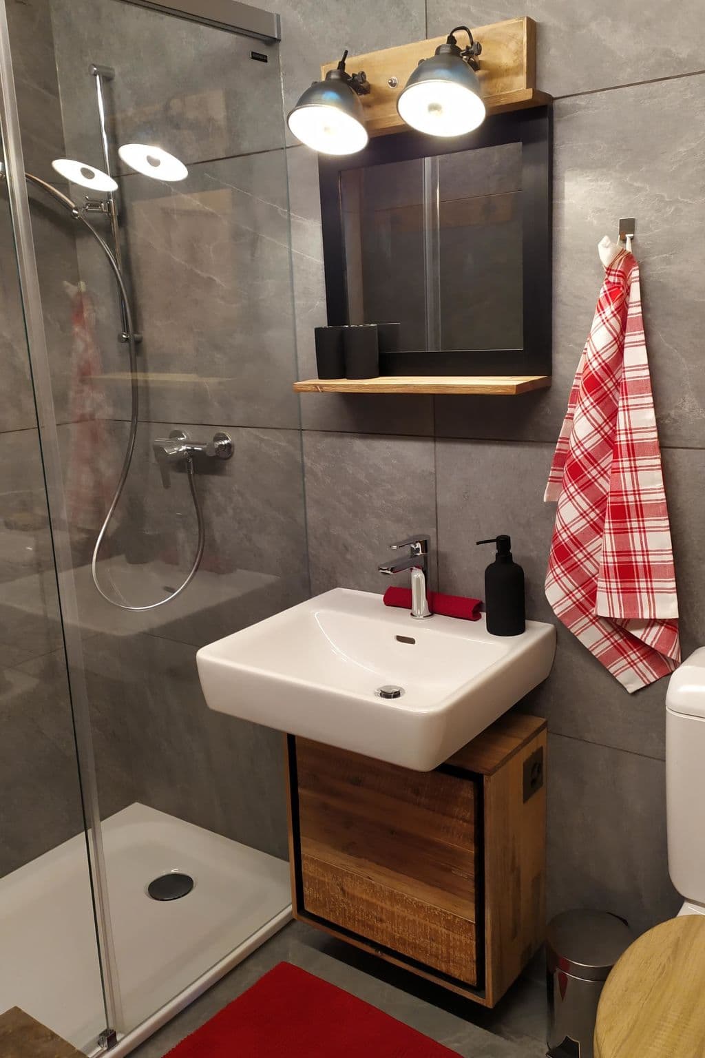 Bathroom / Wellness