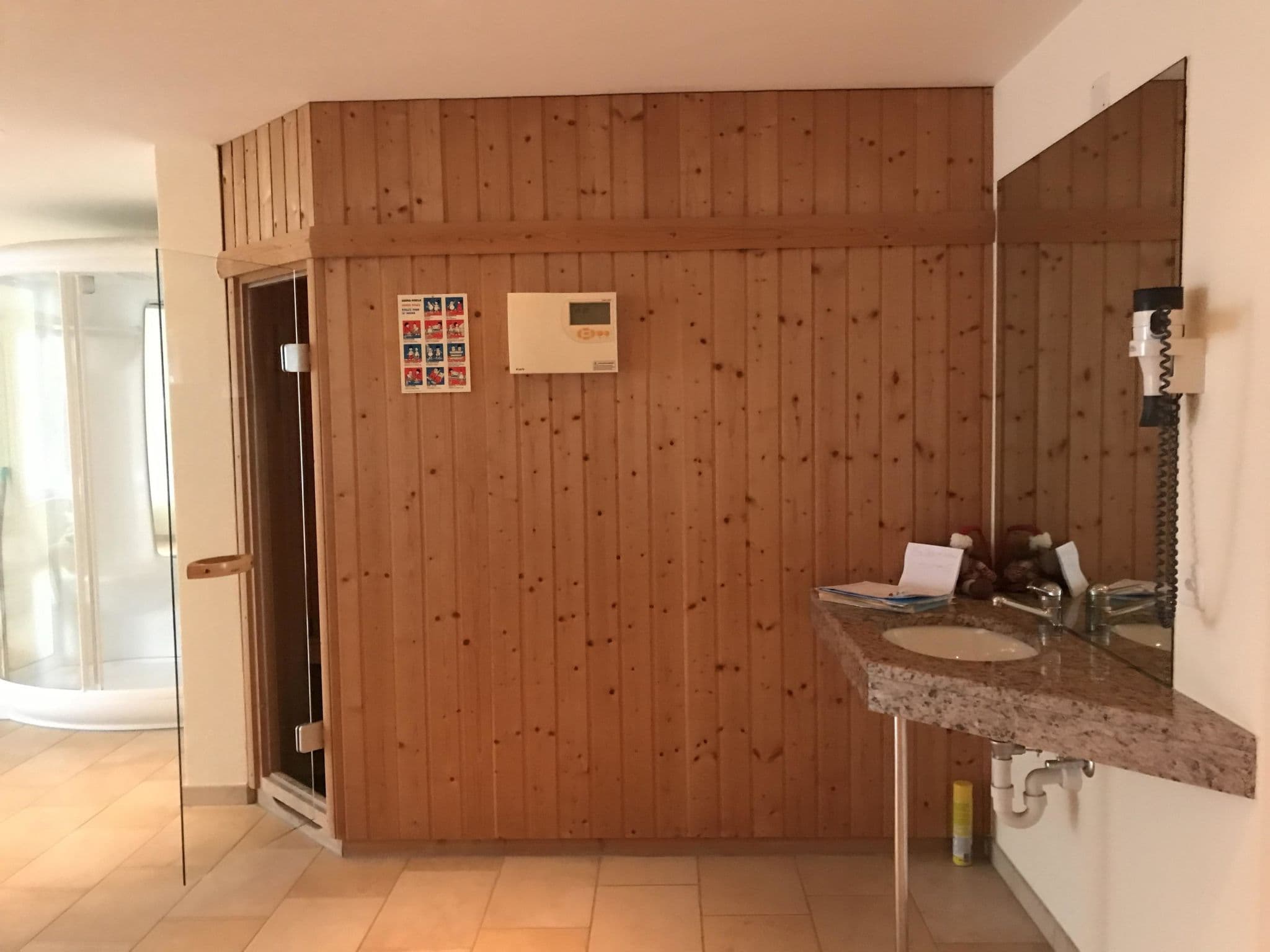 Bathroom / Wellness