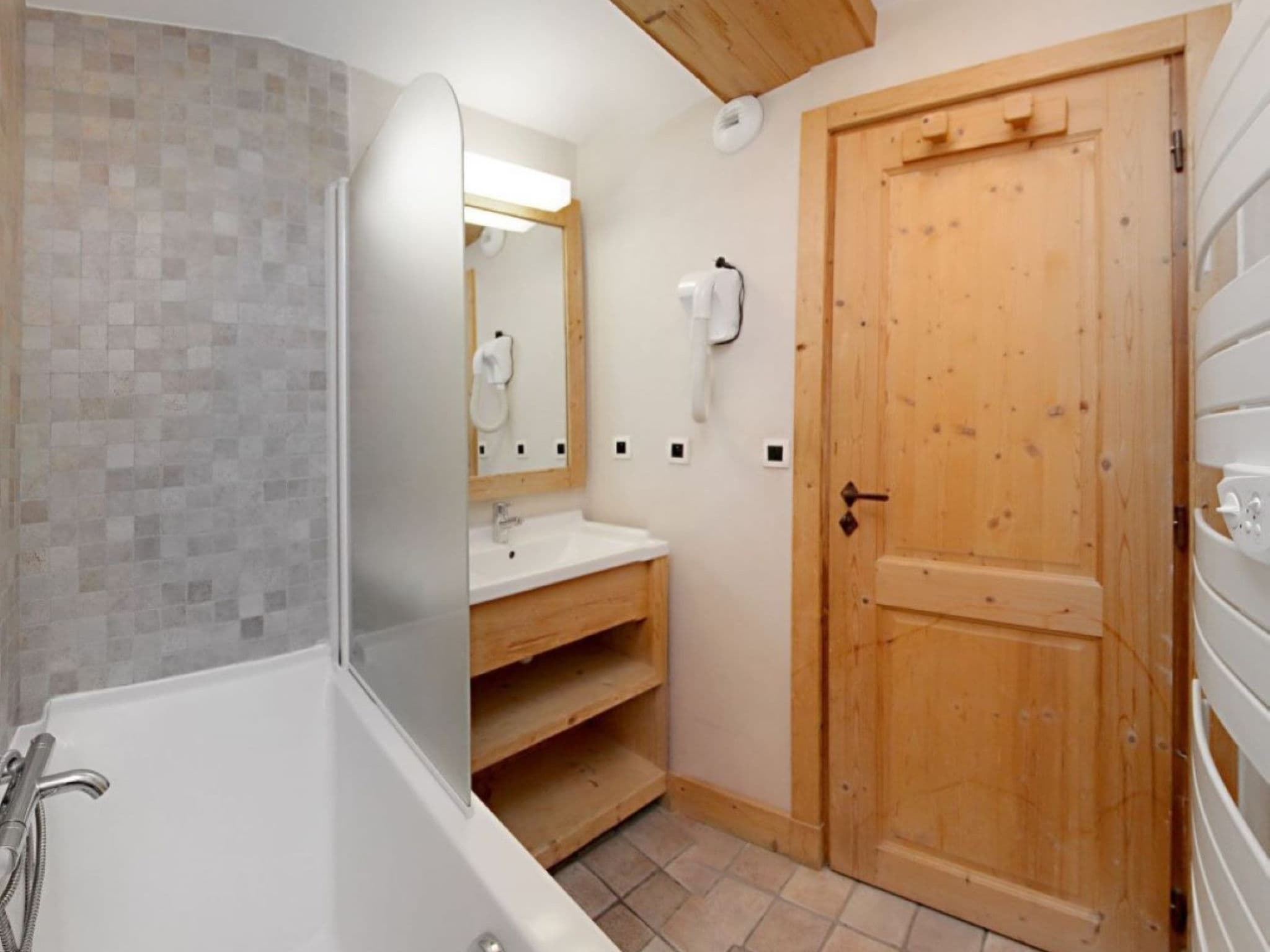 Bathroom / Wellness