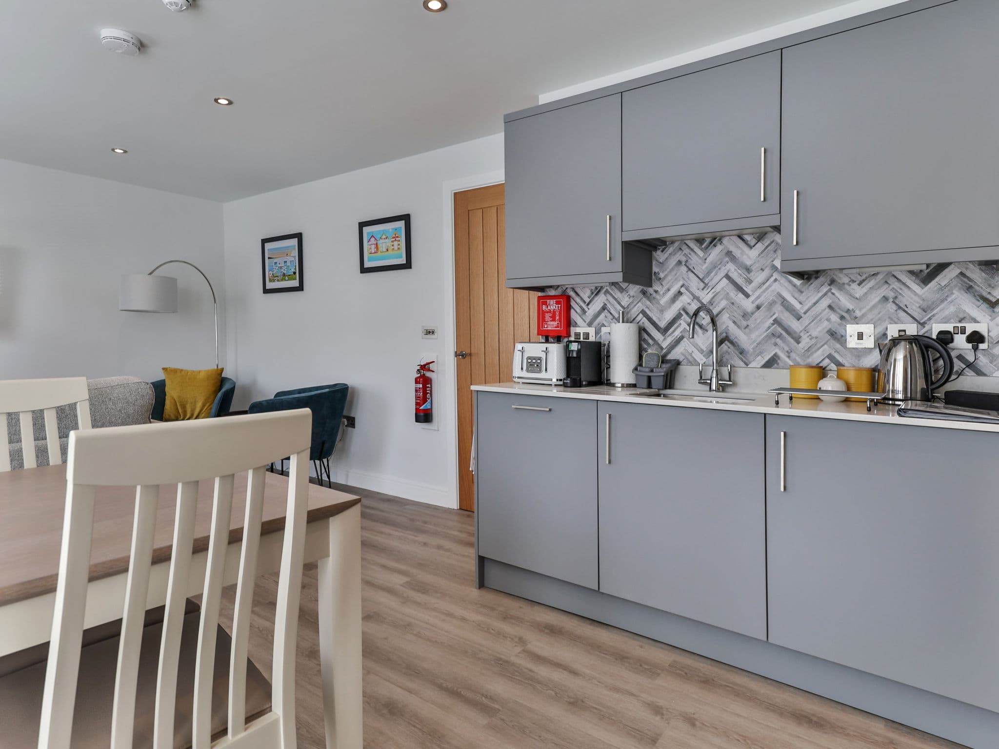 Kitchen / Dining Room