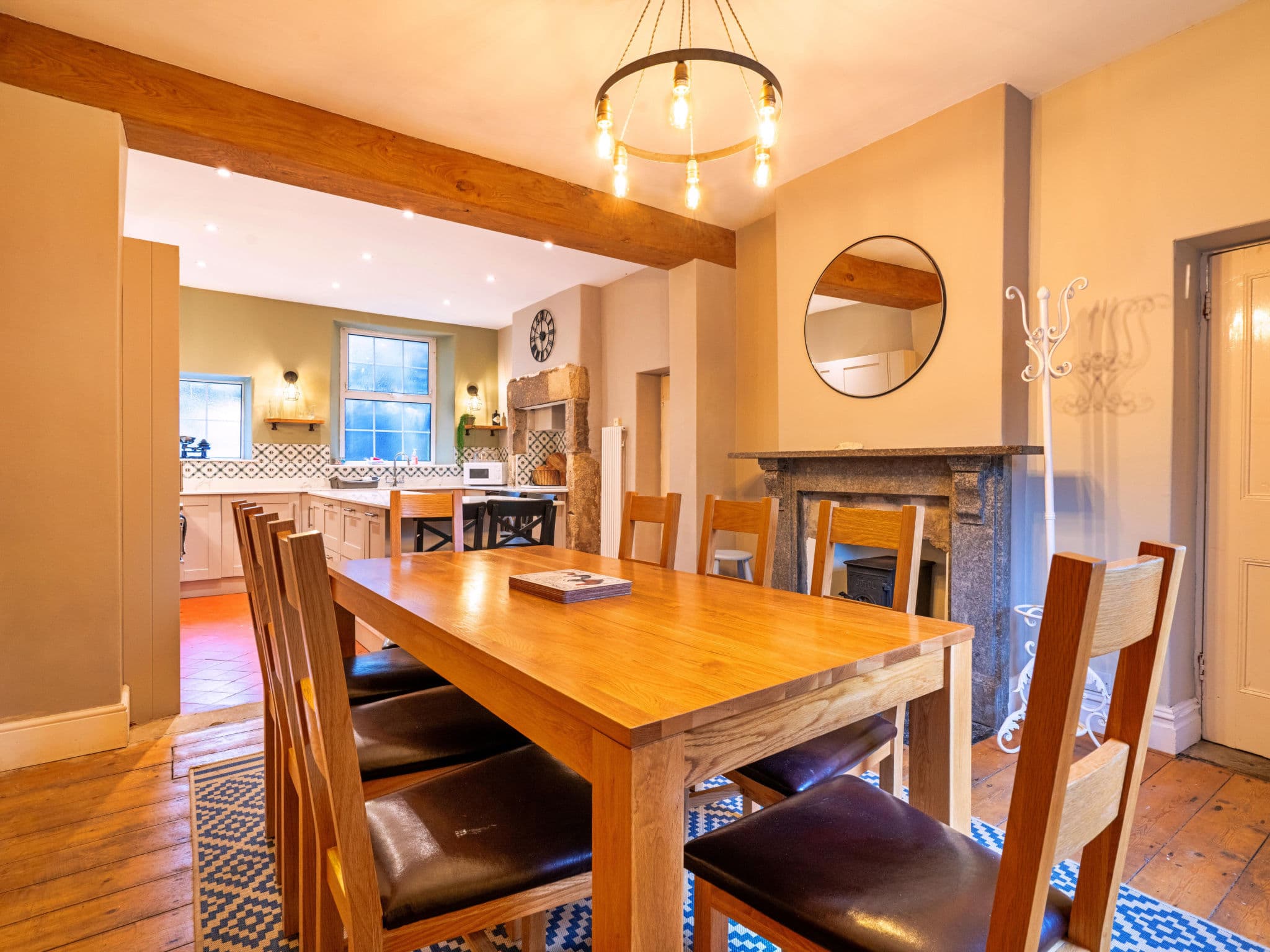 Kitchen / Dining Room