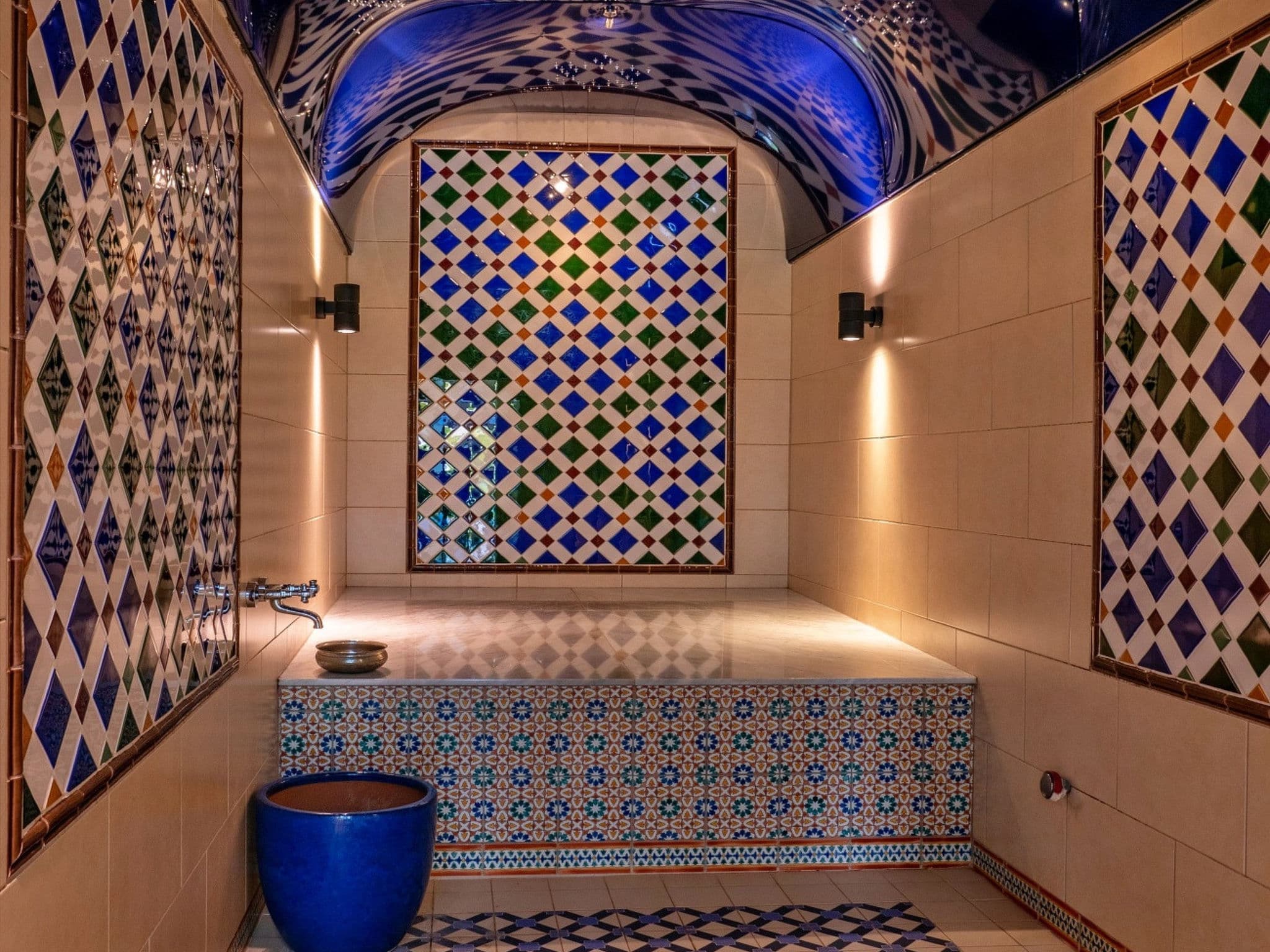 Pool Indoor