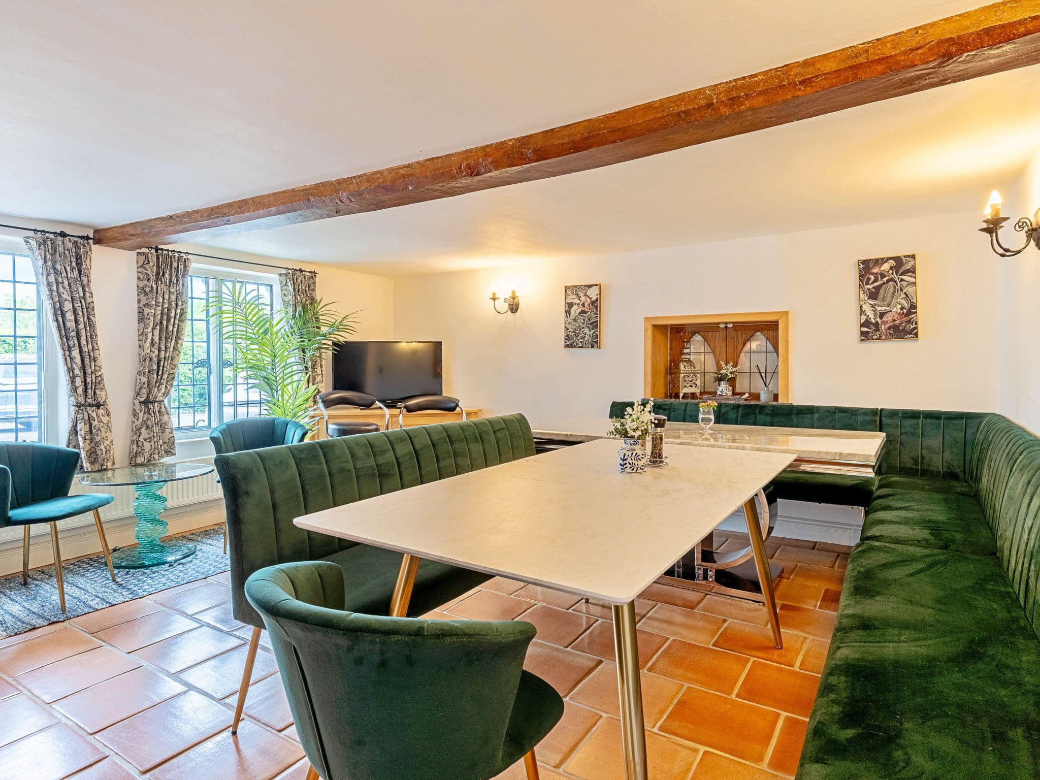 Kitchen / Dining Room