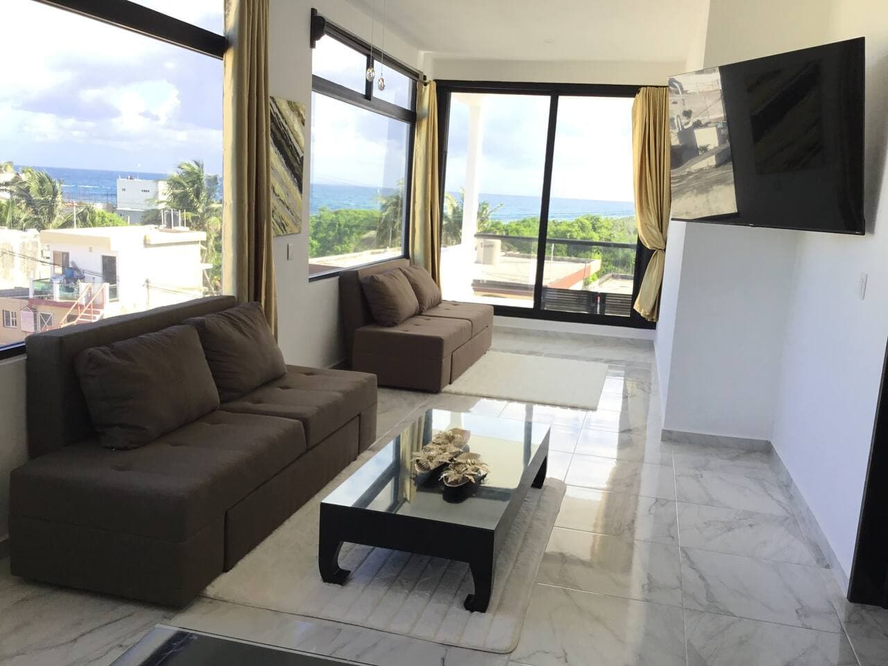Large Penthouse OceanView wBreakfast 50% Off