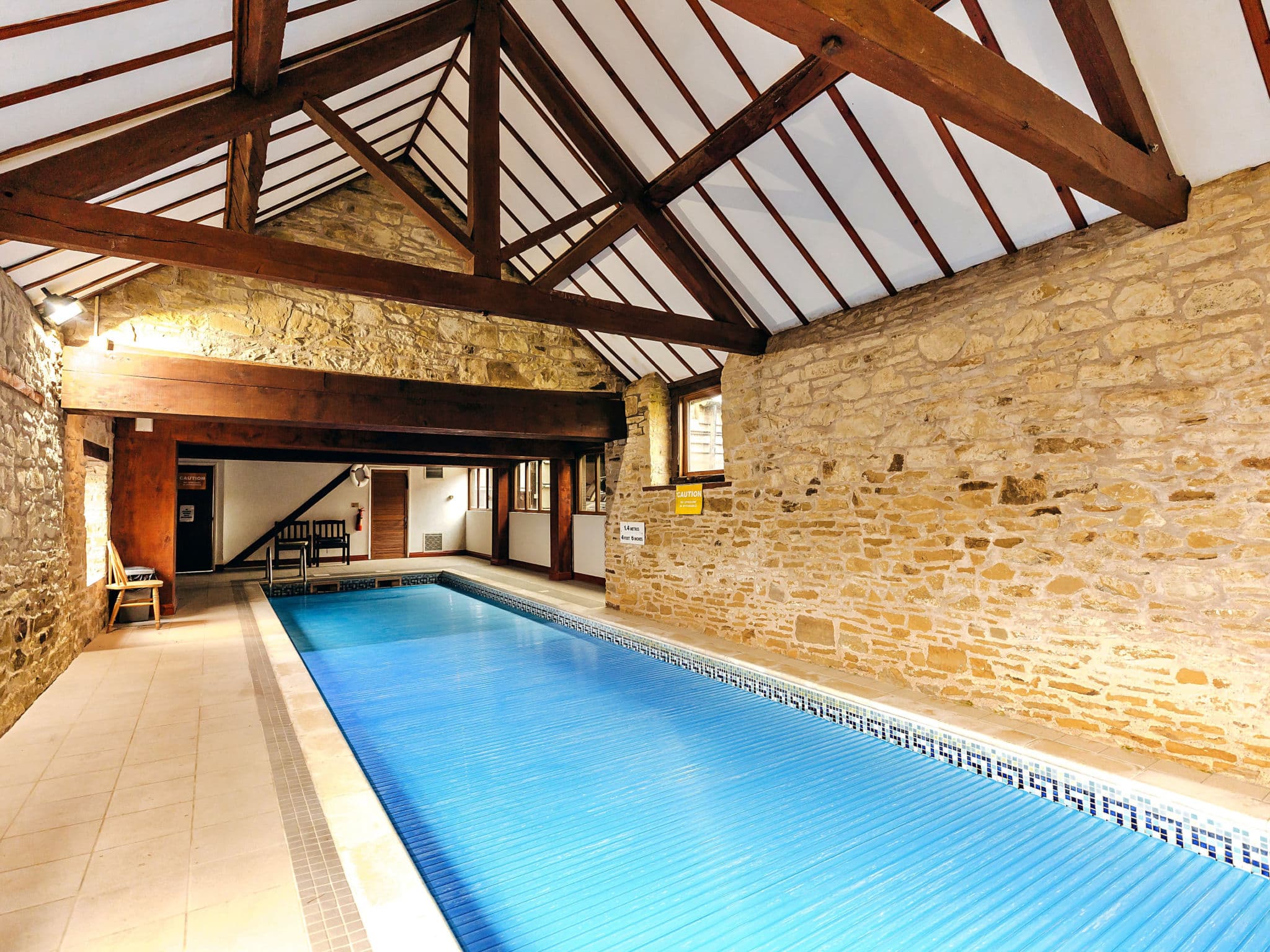 Pool Indoor