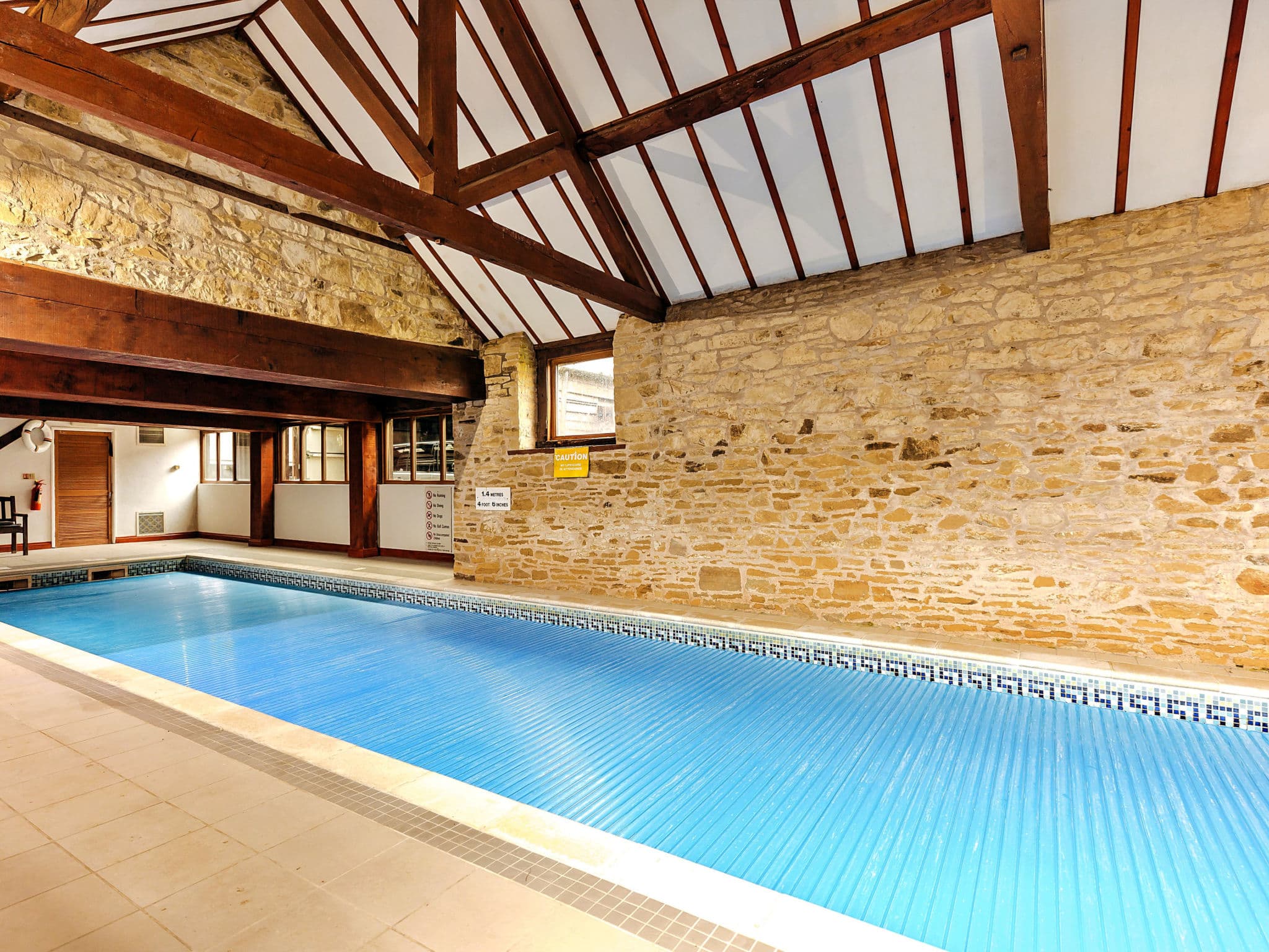 Pool Indoor