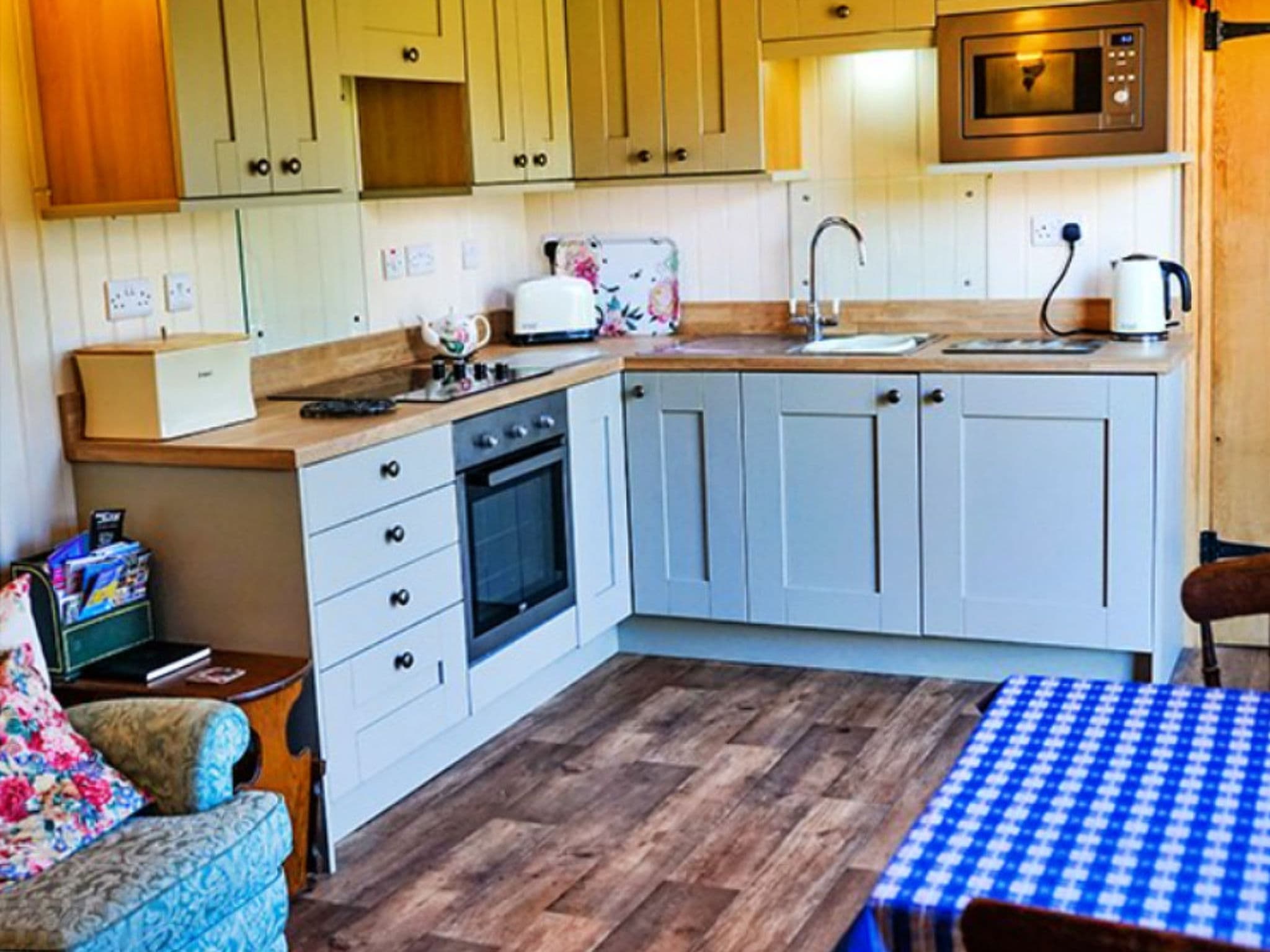 Kitchen / Dining Room