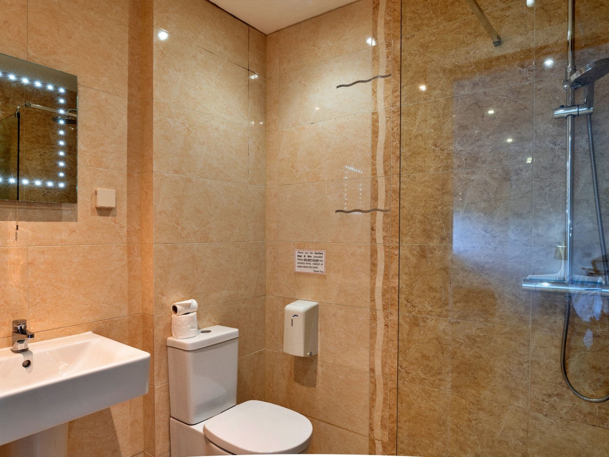 Bathroom / Wellness