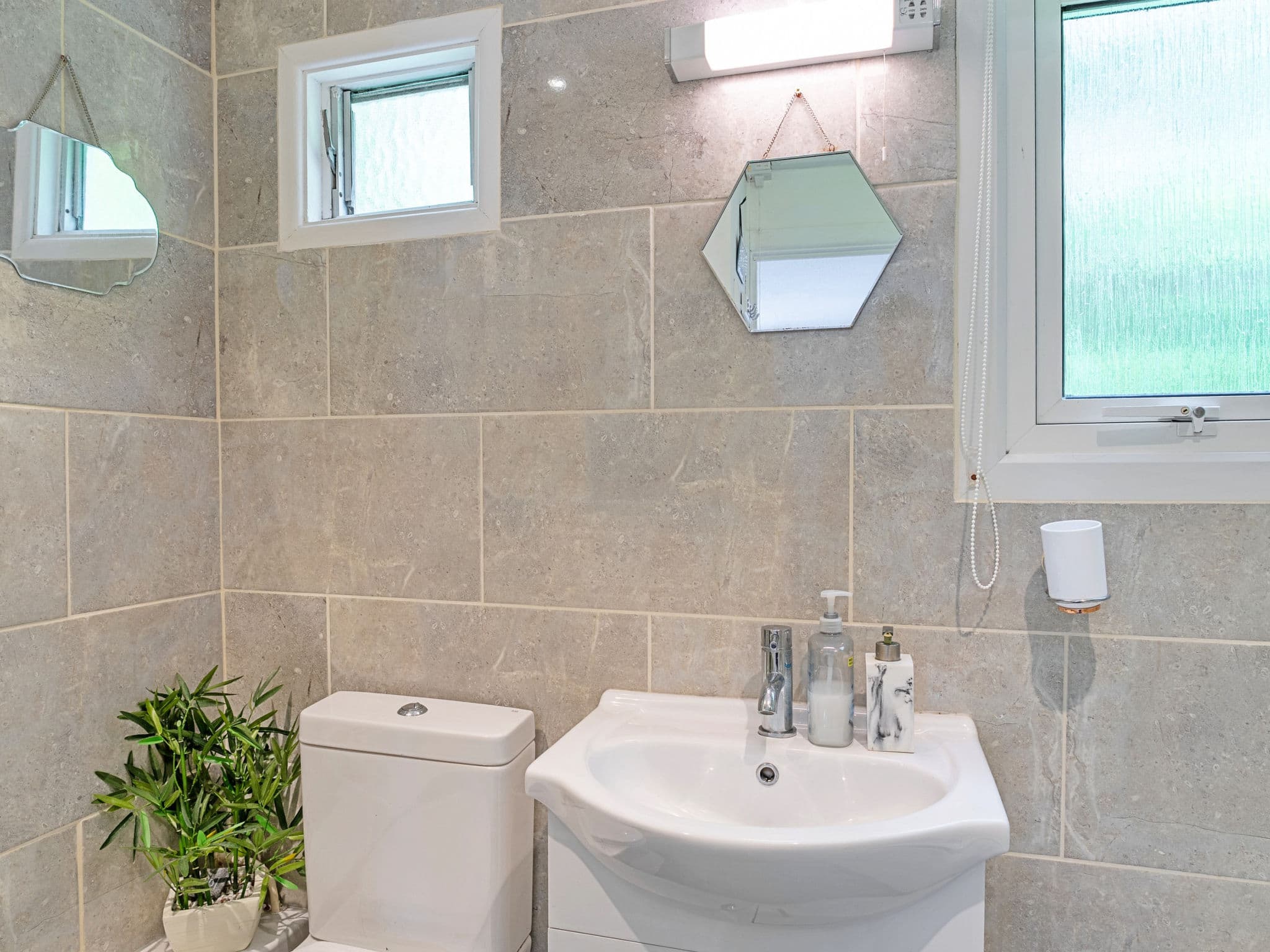 Bathroom / Wellness