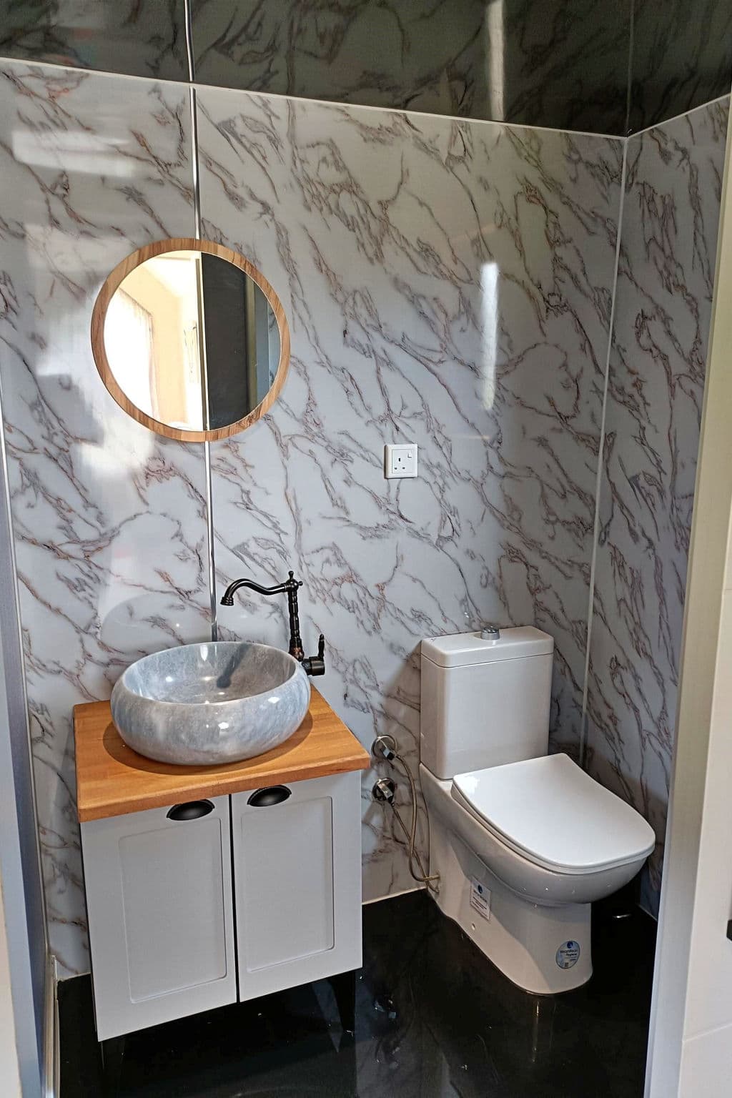 Bathroom / Wellness