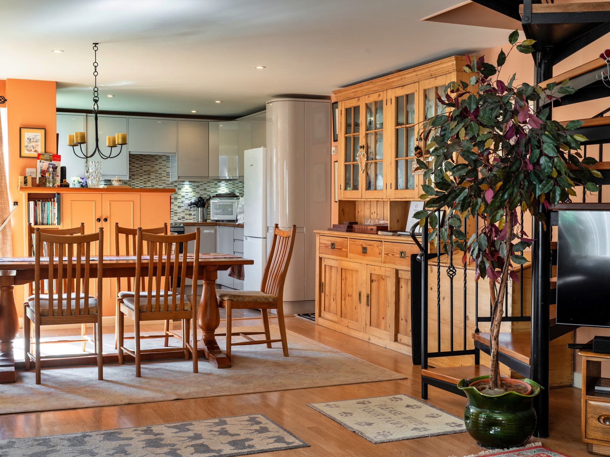 Kitchen / Dining Room