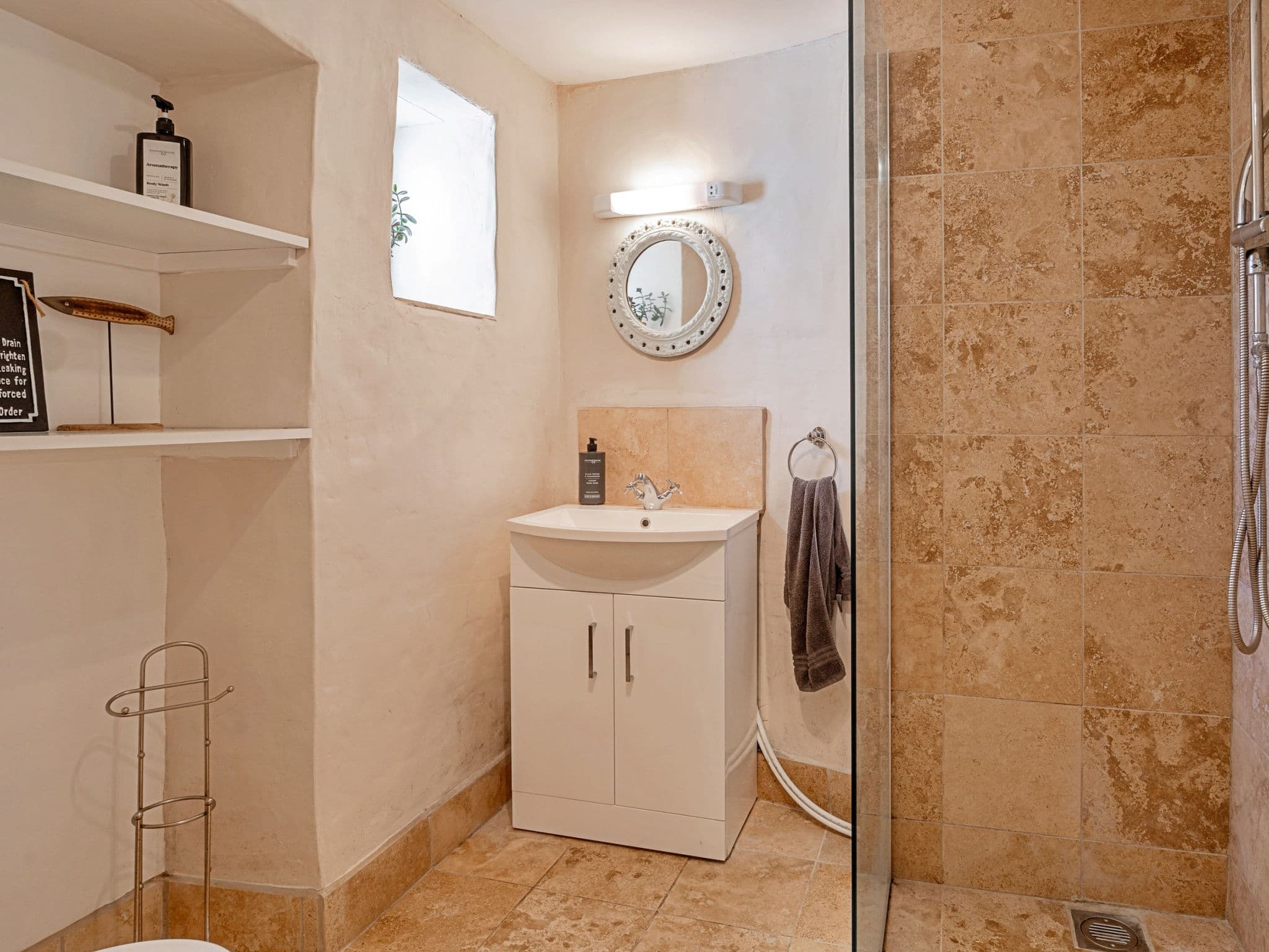 Bathroom / Wellness