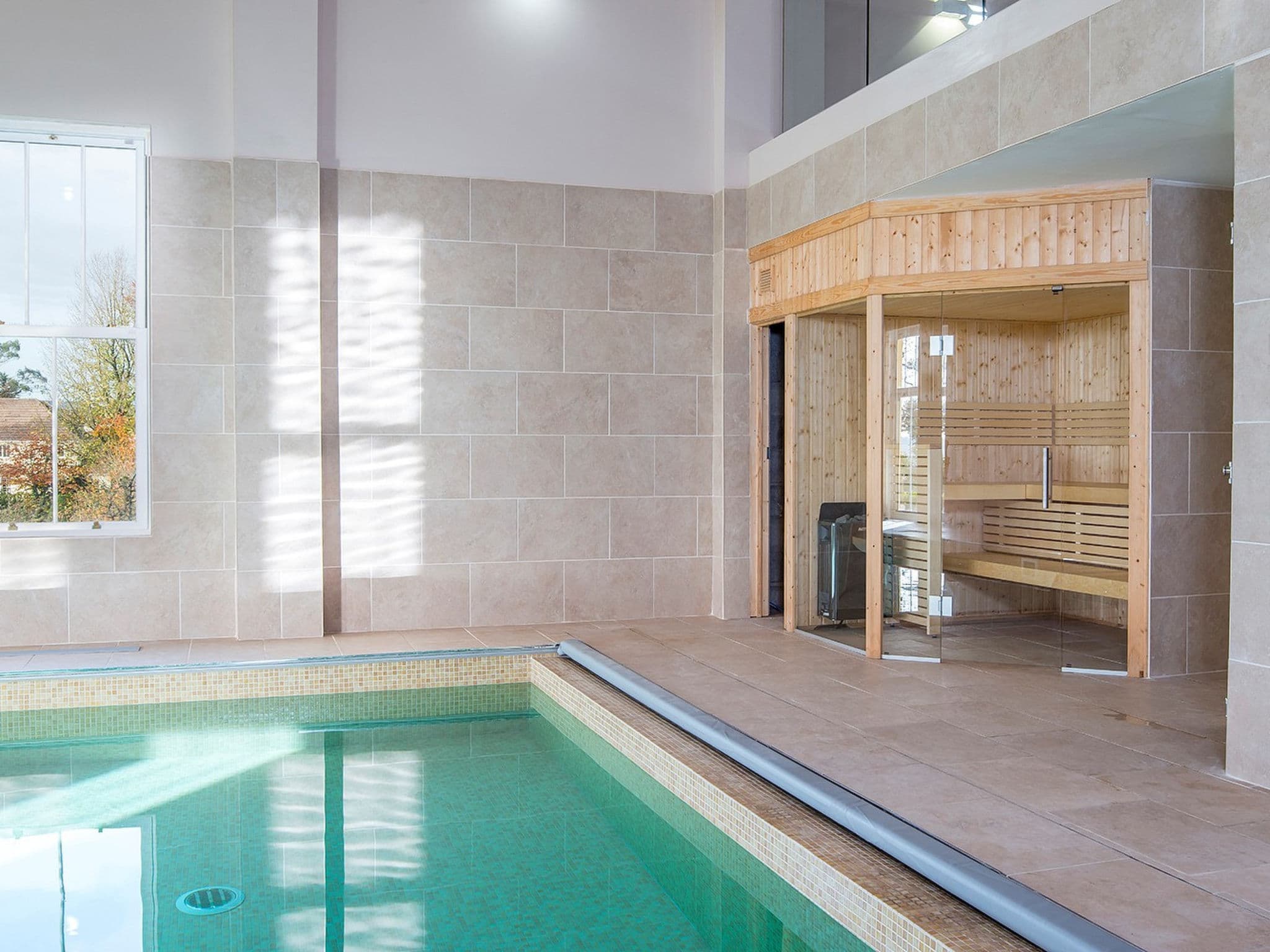 Pool Indoor