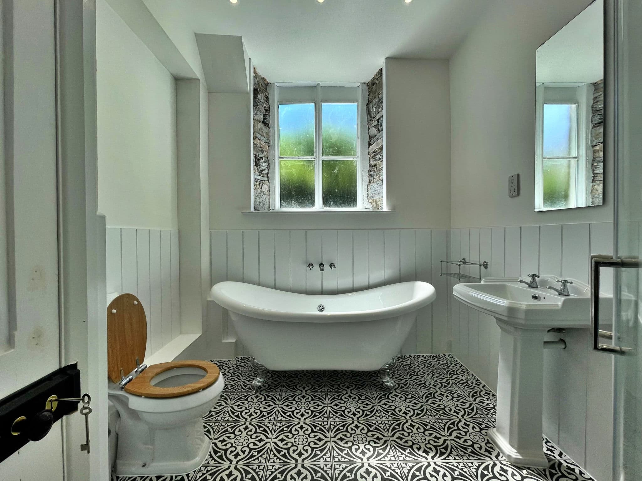 Bathroom / Wellness