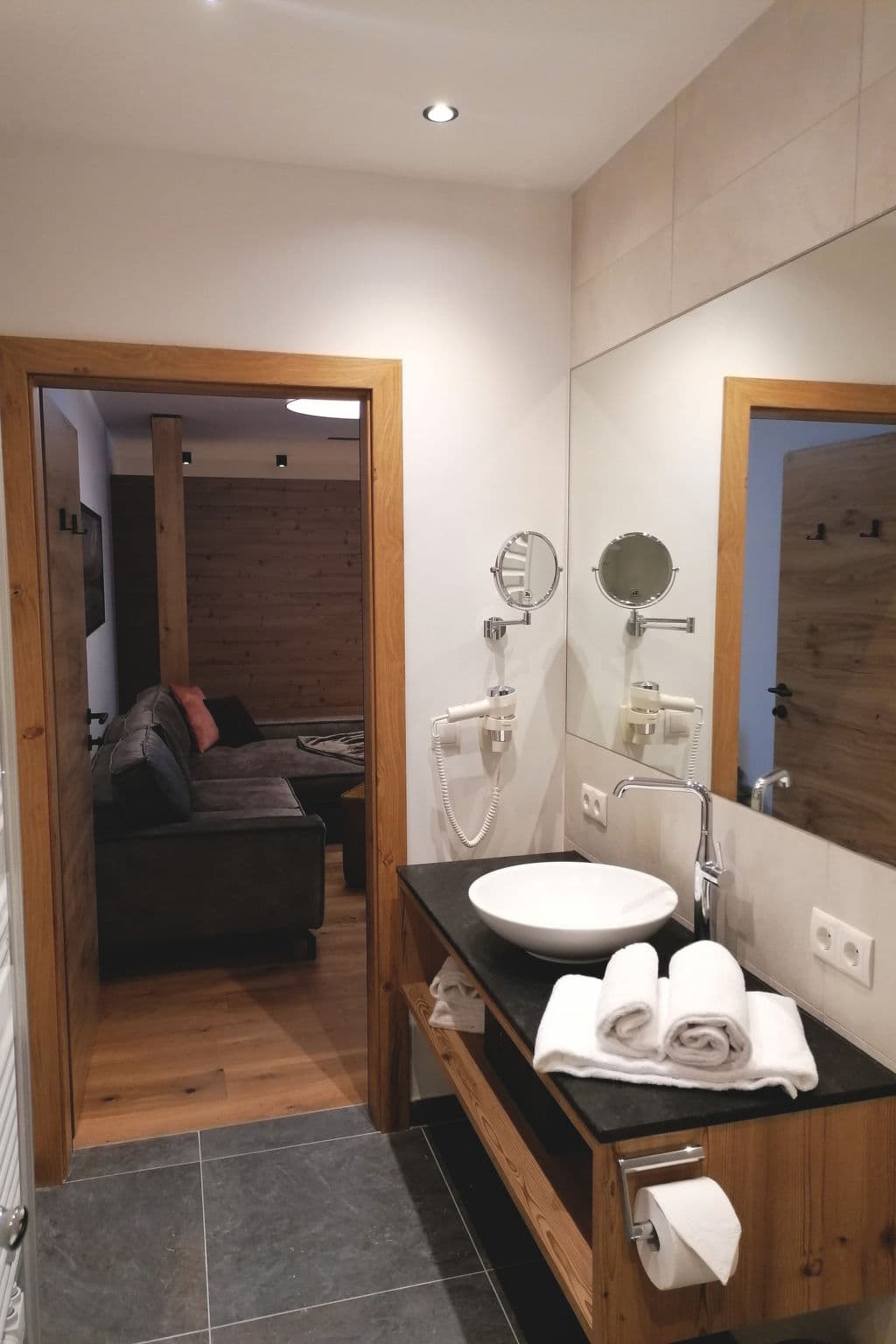 Bathroom / Wellness