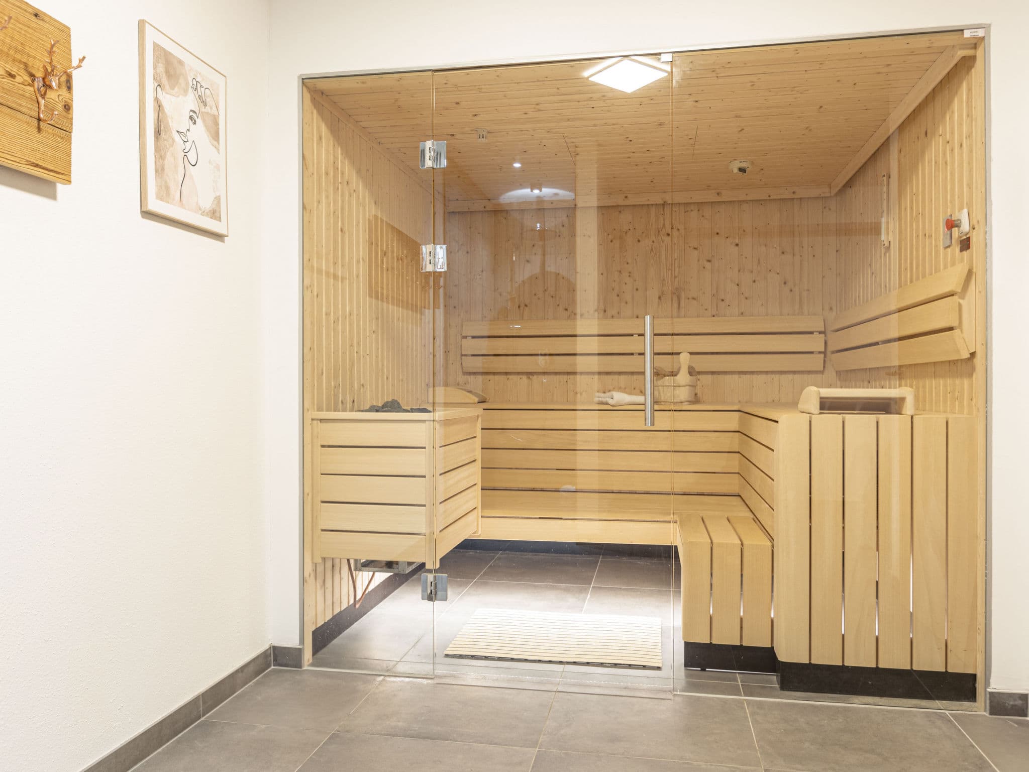 Bathroom / Wellness