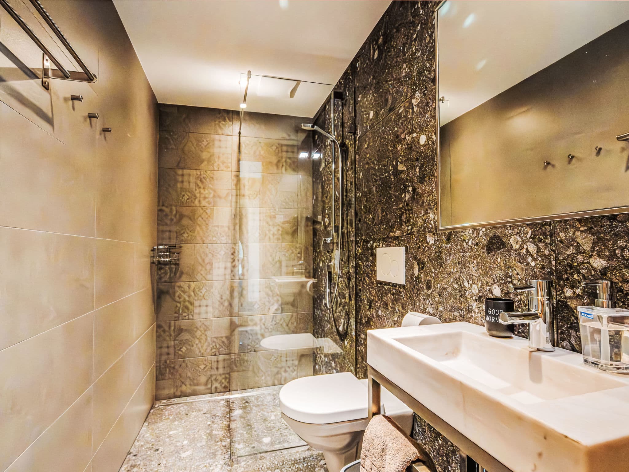 Bathroom / Wellness