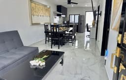 1 Minute Beach Villa w/Pool -Breakfast & fast WIFI