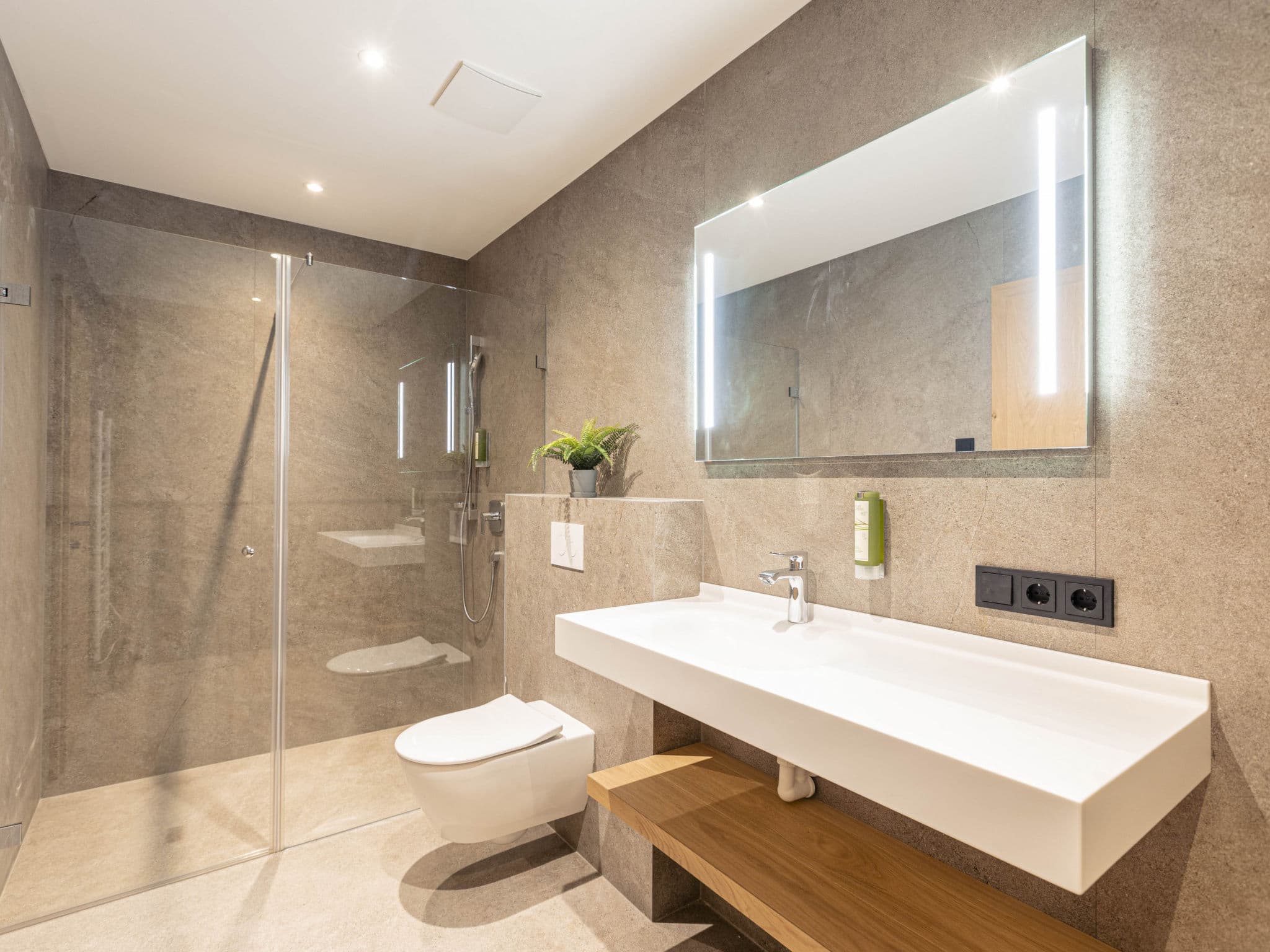 Bathroom / Wellness