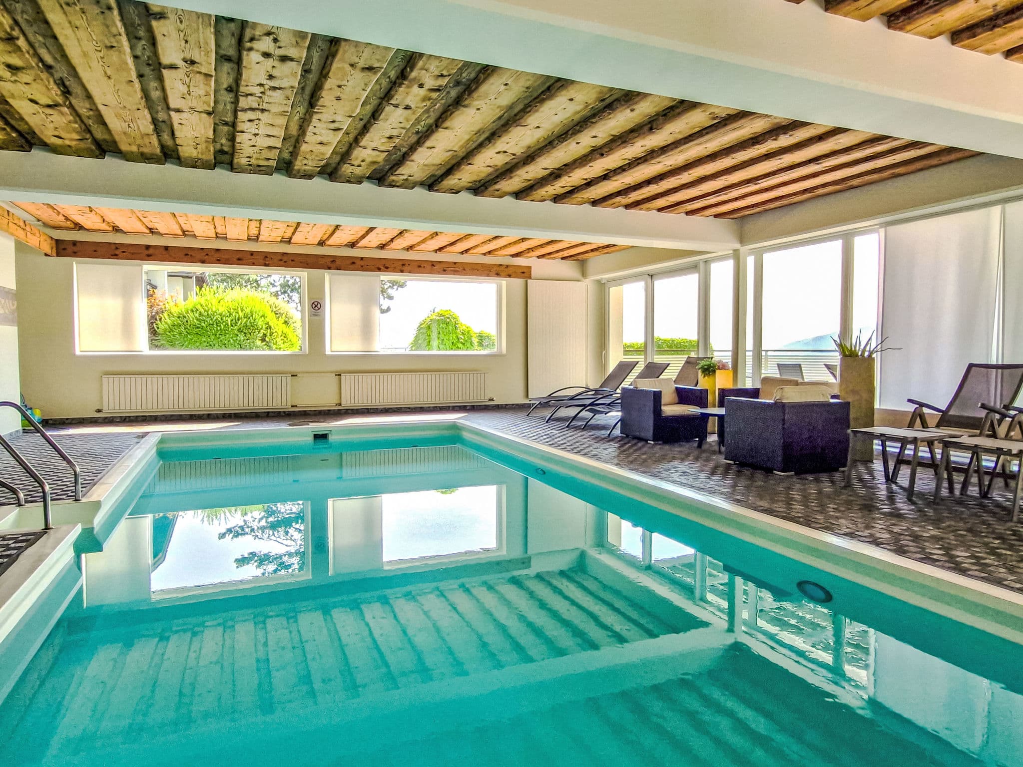 Pool Indoor