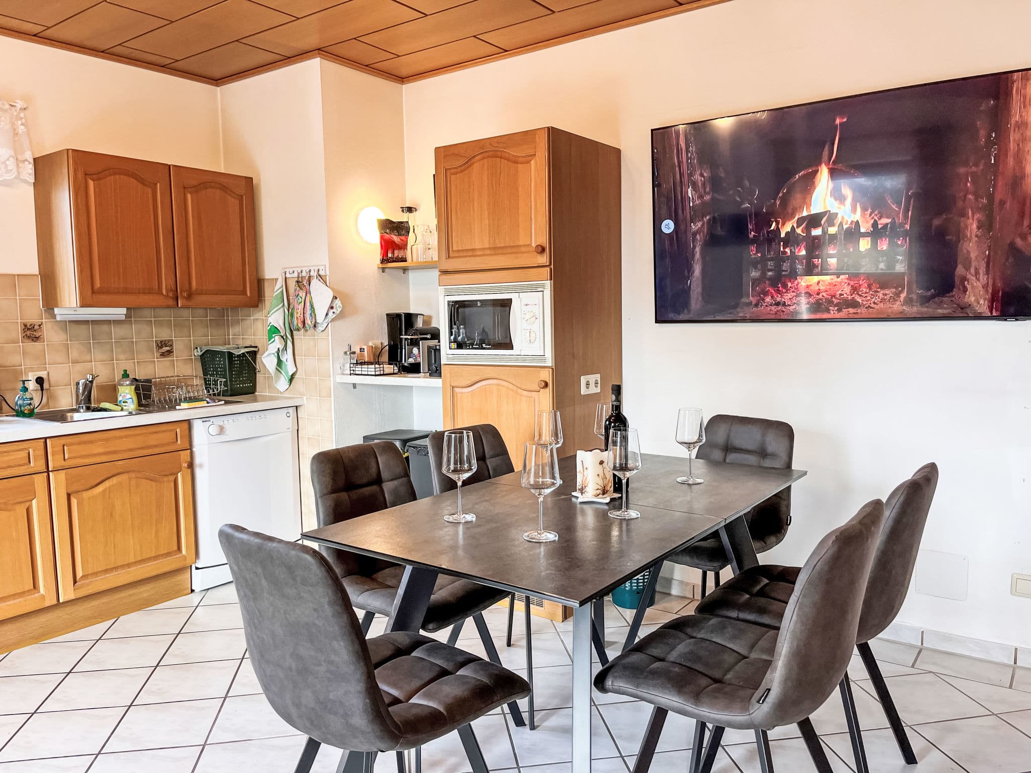 Kitchen / Dining Room