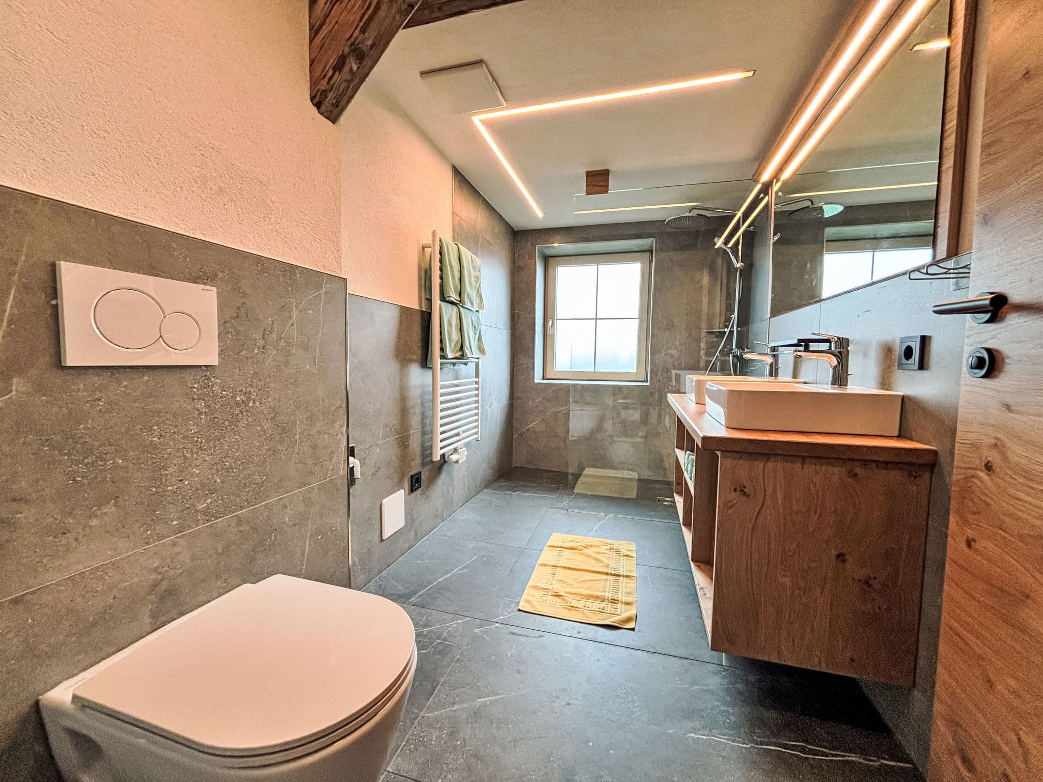 Bathroom / Wellness