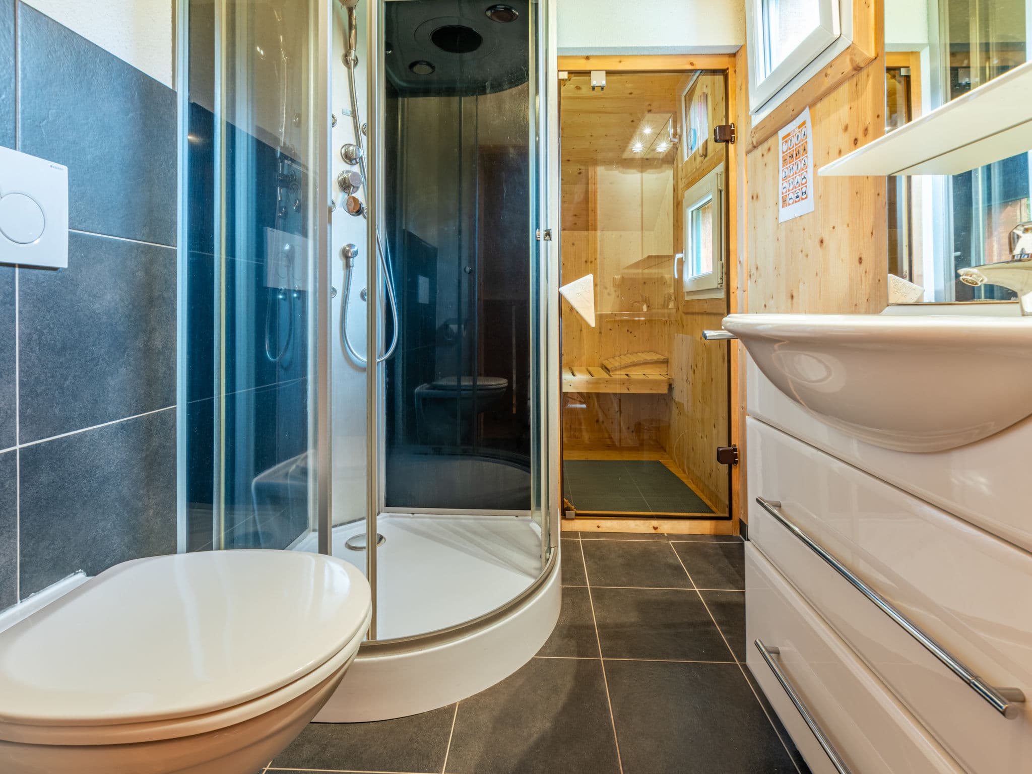 Bathroom / Wellness